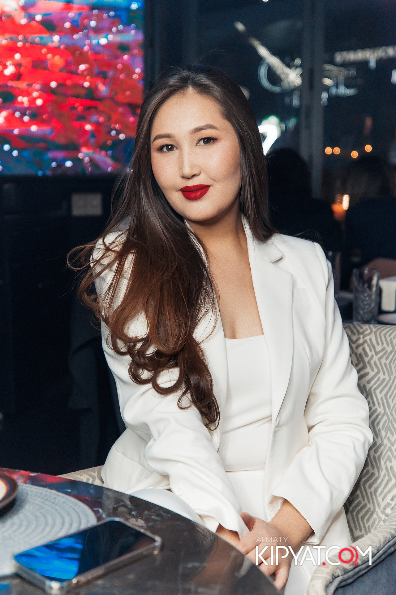 Friends bar & terrace. КИПЯТКОМ АЛМАТЫ!