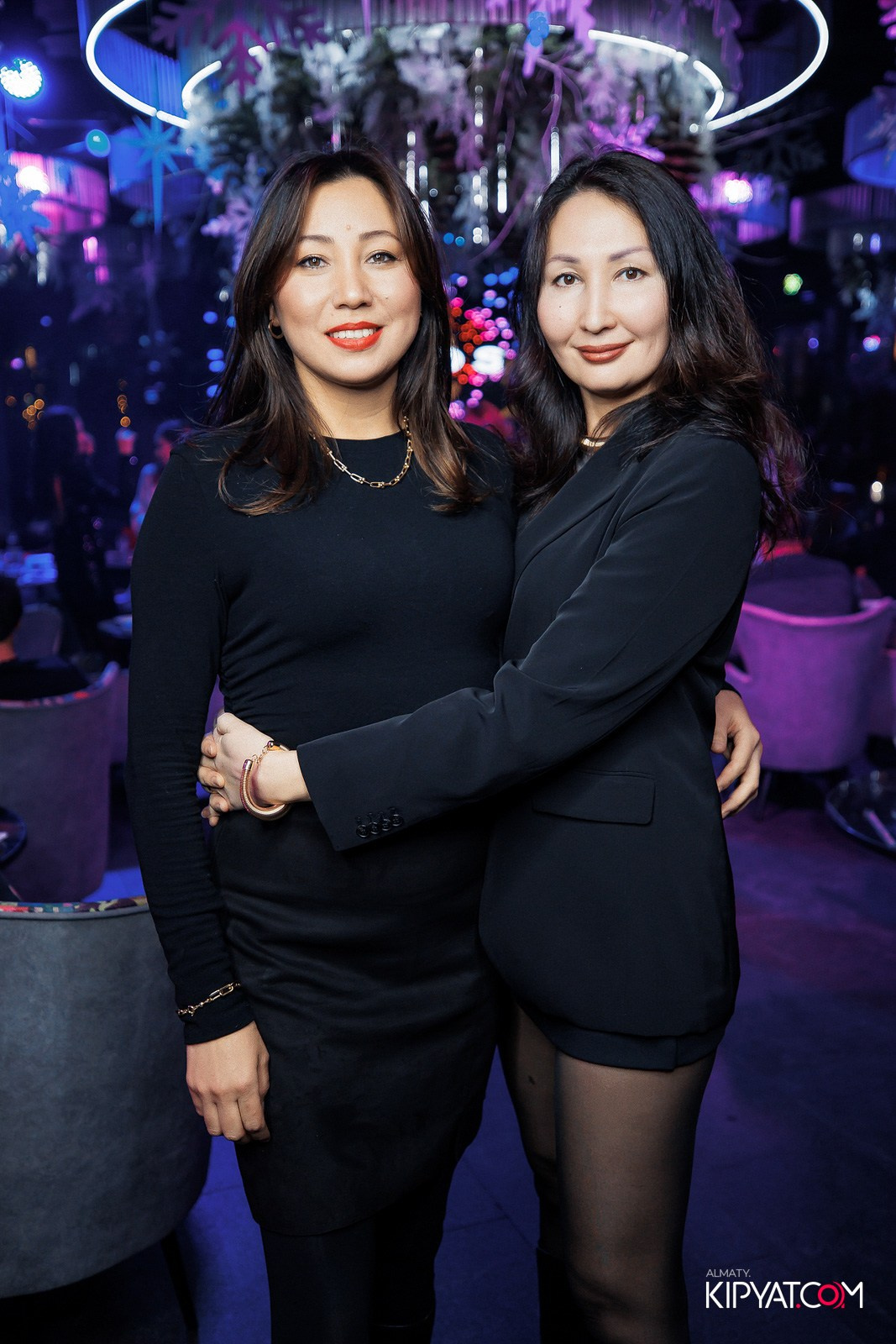 FRIENDS BAR & TERRACE. КИПЯТКОМ АЛМАТЫ!