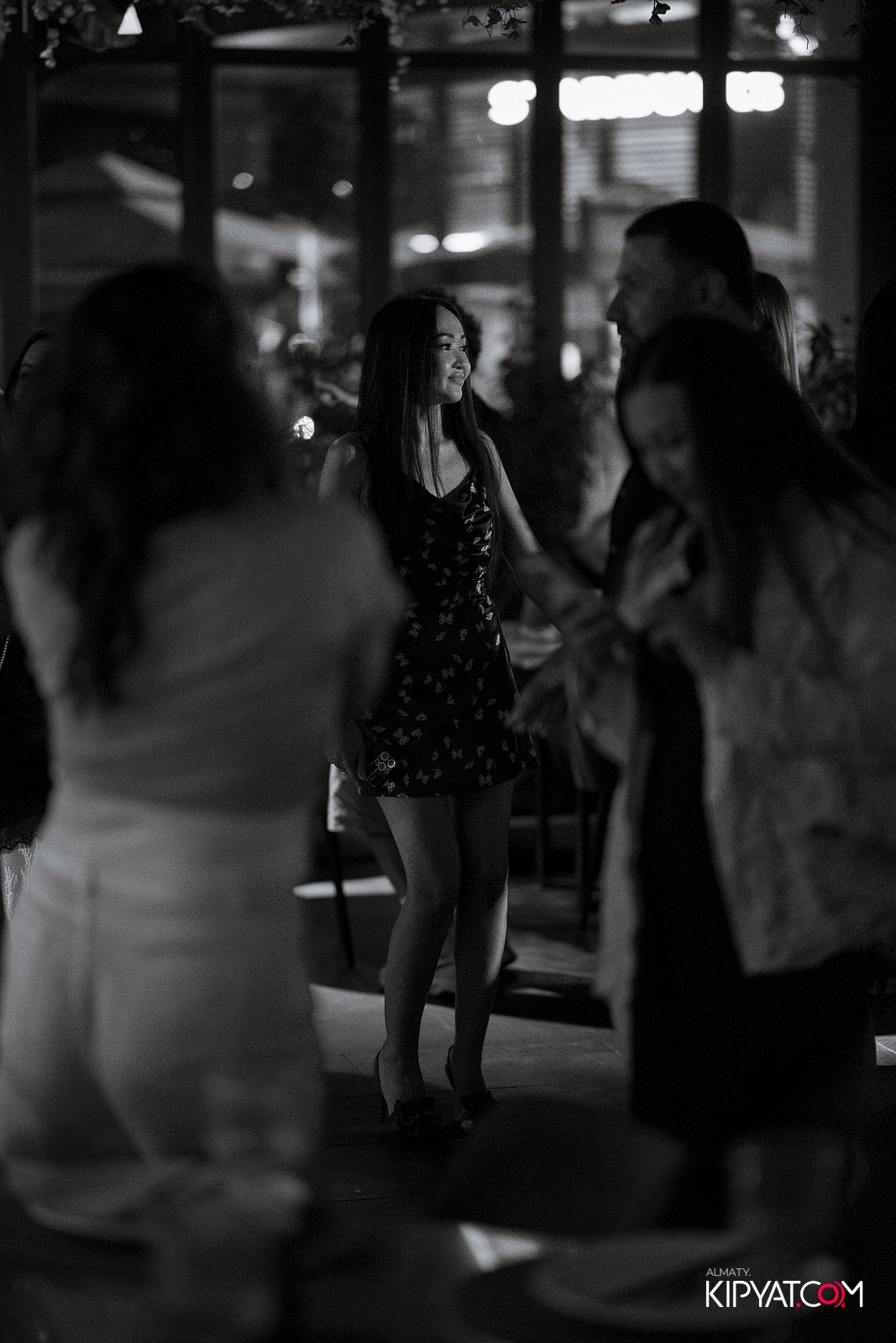 FRIENDS BAR & TERRACE. КИПЯТКОМ АЛМАТЫ! Фотосъемка мероприятий в Алматы