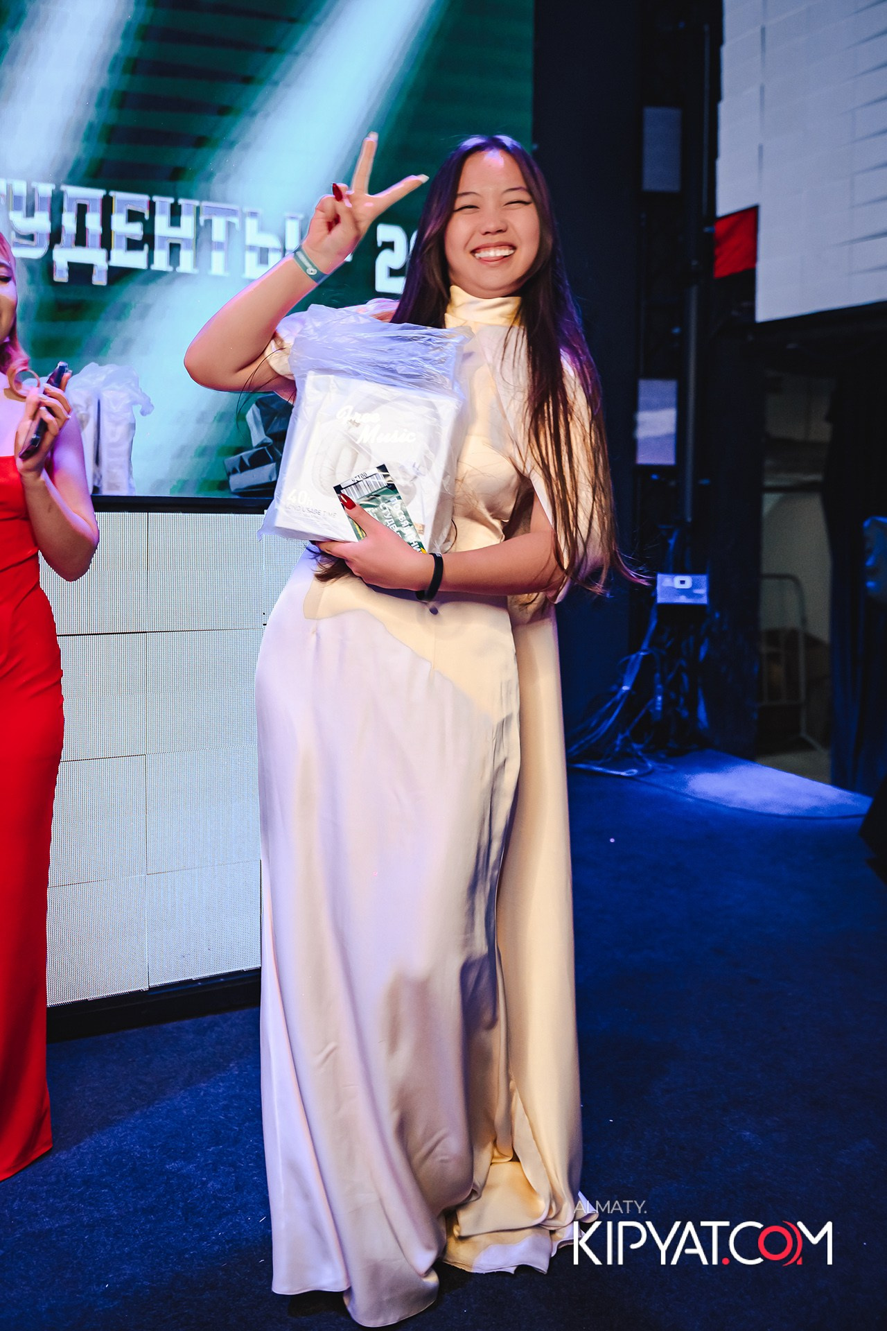 ПОСВЯЩЕНИЕ В СТУДЕНТЫ ''Q'' UNIVERSITY. КИПЯТКОМ АЛМАТЫ!