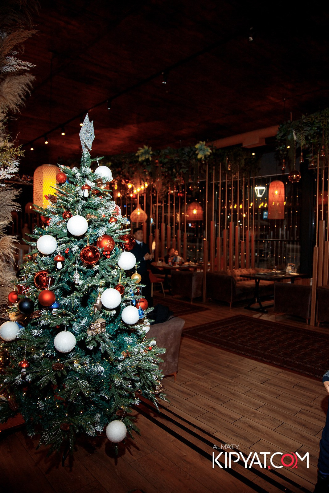 КАФЕ ЖАСМИН НА ЯССАУИ. КИПЯТКОМ АЛМАТЫ!