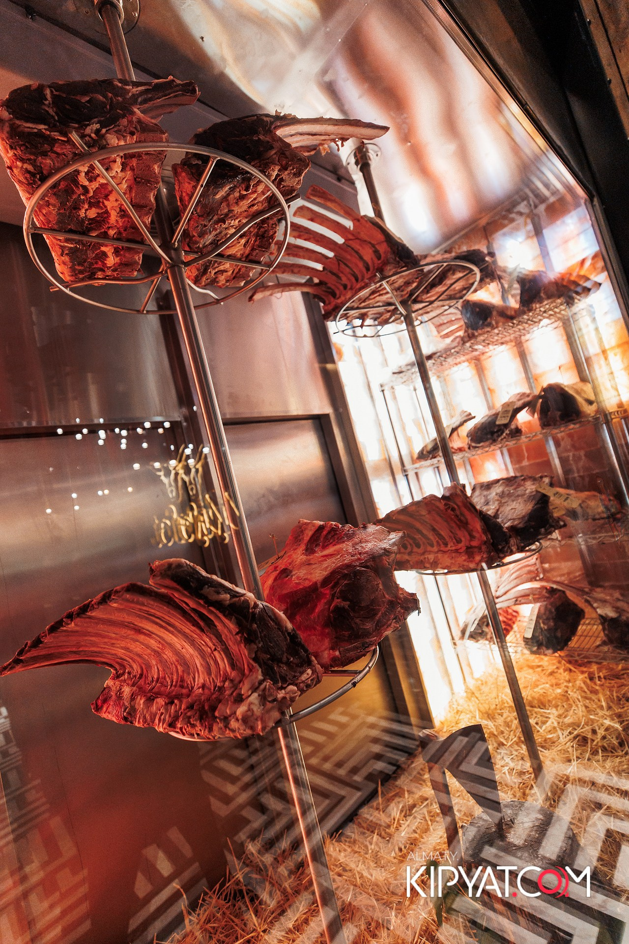 ZIYAFET MEAT HOUSE. КИПЯТКОМ АЛМАТЫ!