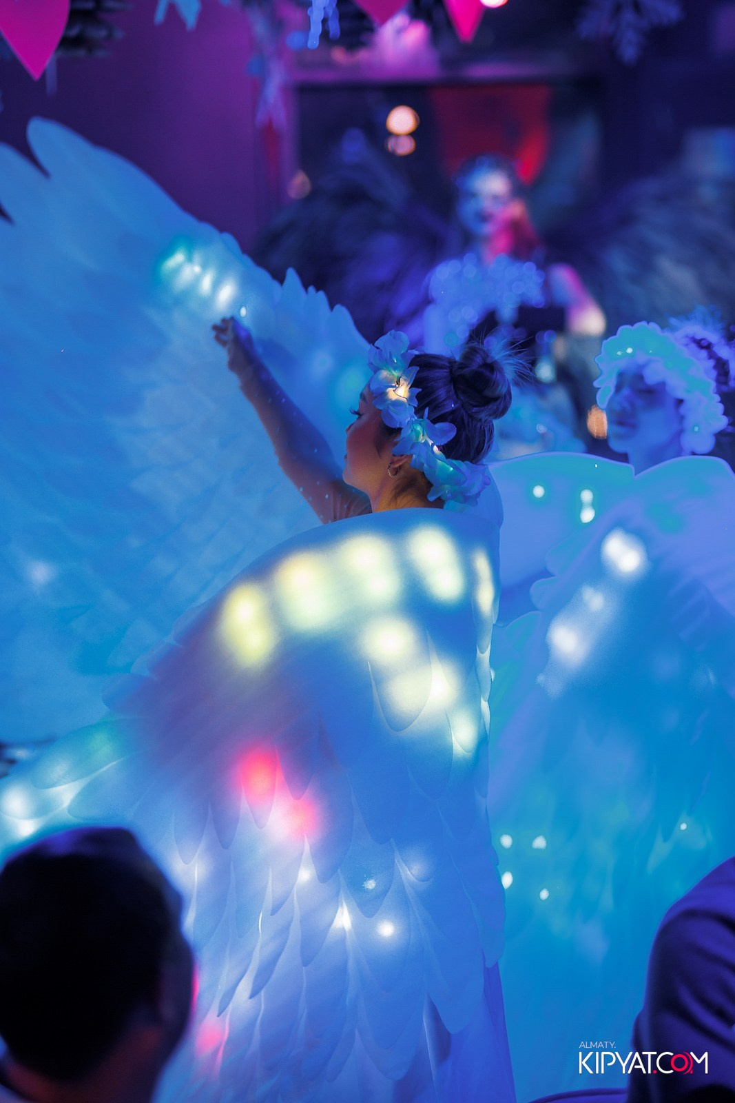 FRIENDS BAR & TERRACE. КИПЯТКОМ АЛМАТЫ!