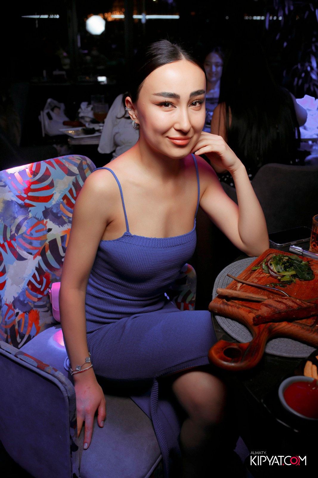 FRIENDS BAR & TERRACE. КИПЯТКОМ АЛМАТЫ! Фотосъемка мероприятий в Алматы
