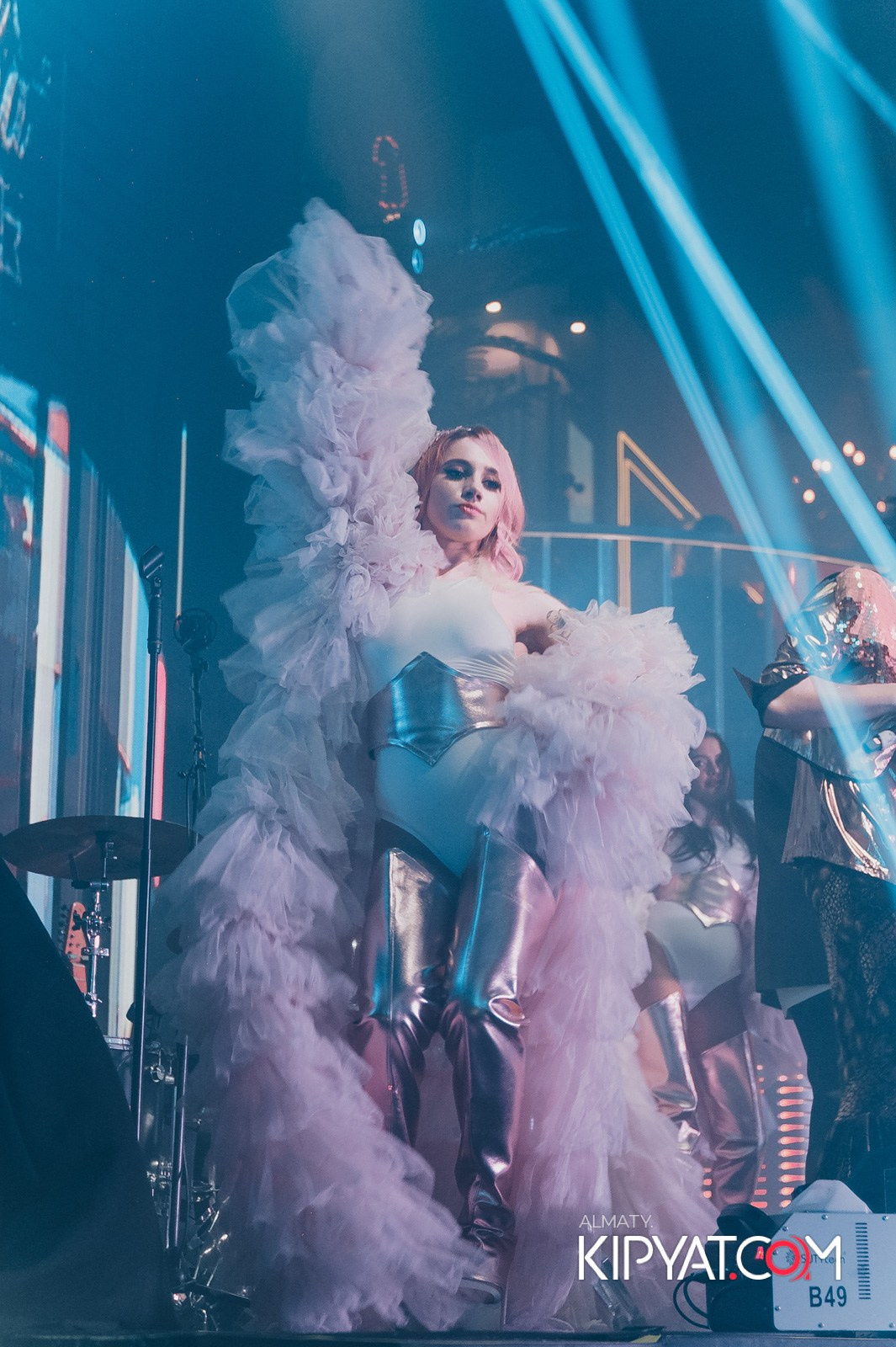 SANTA BARBARA — ВЫСТУПЛЕНИЕ ОЛЬГИ СЕРЯБКИНОЙ. КИПЯТКОМ АЛМАТЫ!