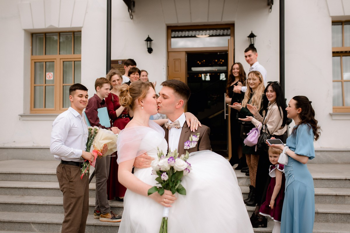 Свадебная съёмка в плохую погоду: почему дождь, туман и ветер — не проблема, а подарок кадру. Свадебный фотограф — Санкт-Петербург (СПб) Питер