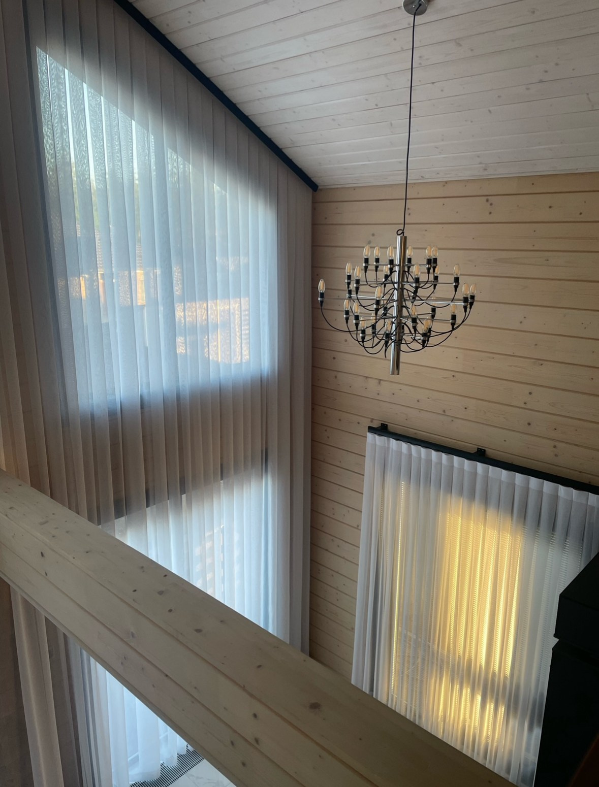 монтаж карнизов и развешивание штор