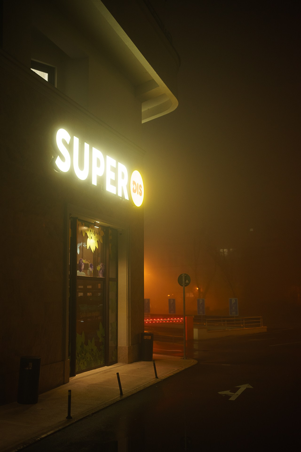 Urban and Street. Oleg Kozachok — Photographer with Protanopia | Portraits, Texture & Light