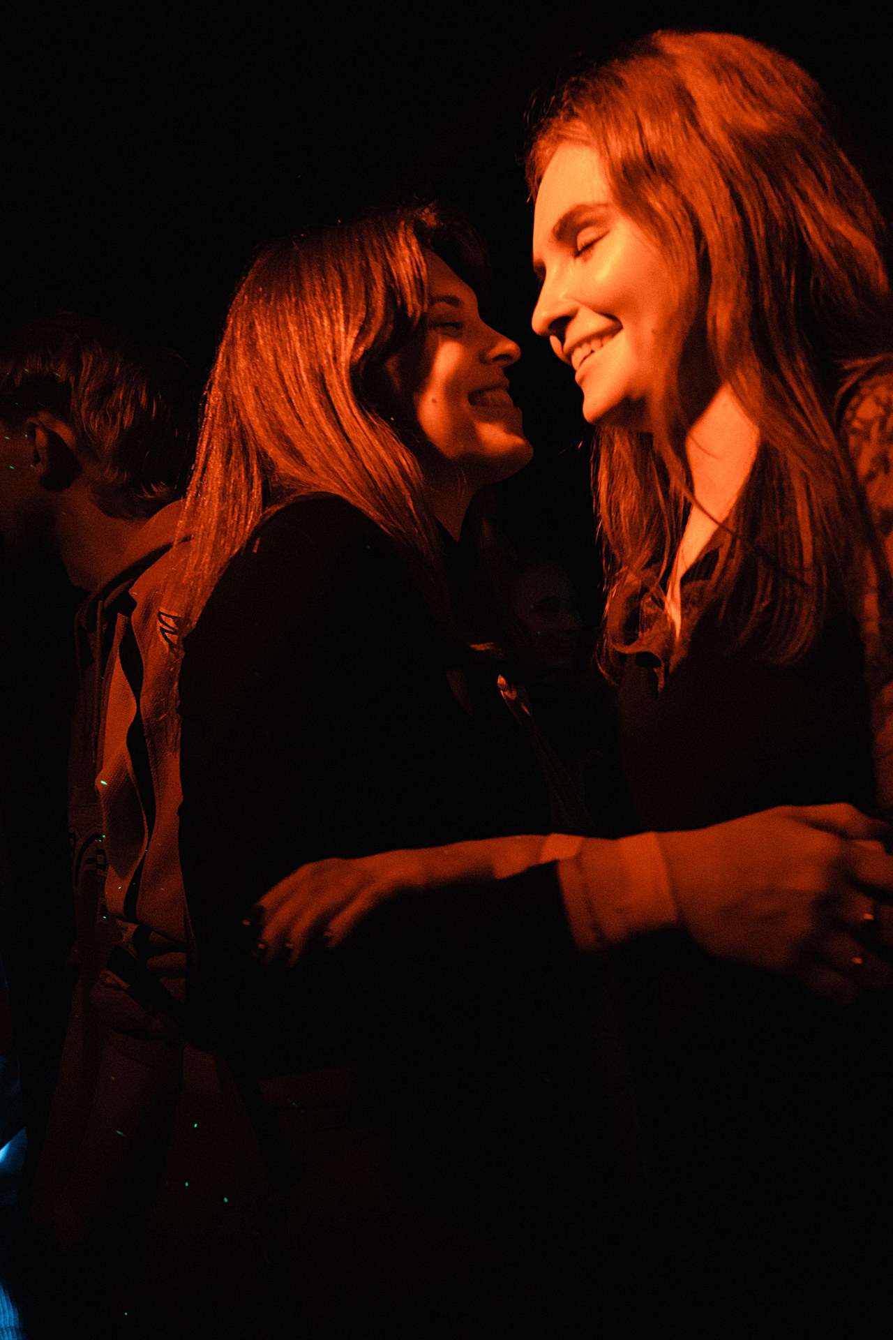 ЦЕНЗУРА БАР. Анастасия Попова — свадебный и репортажный фотограф | Воронеж, Павловск