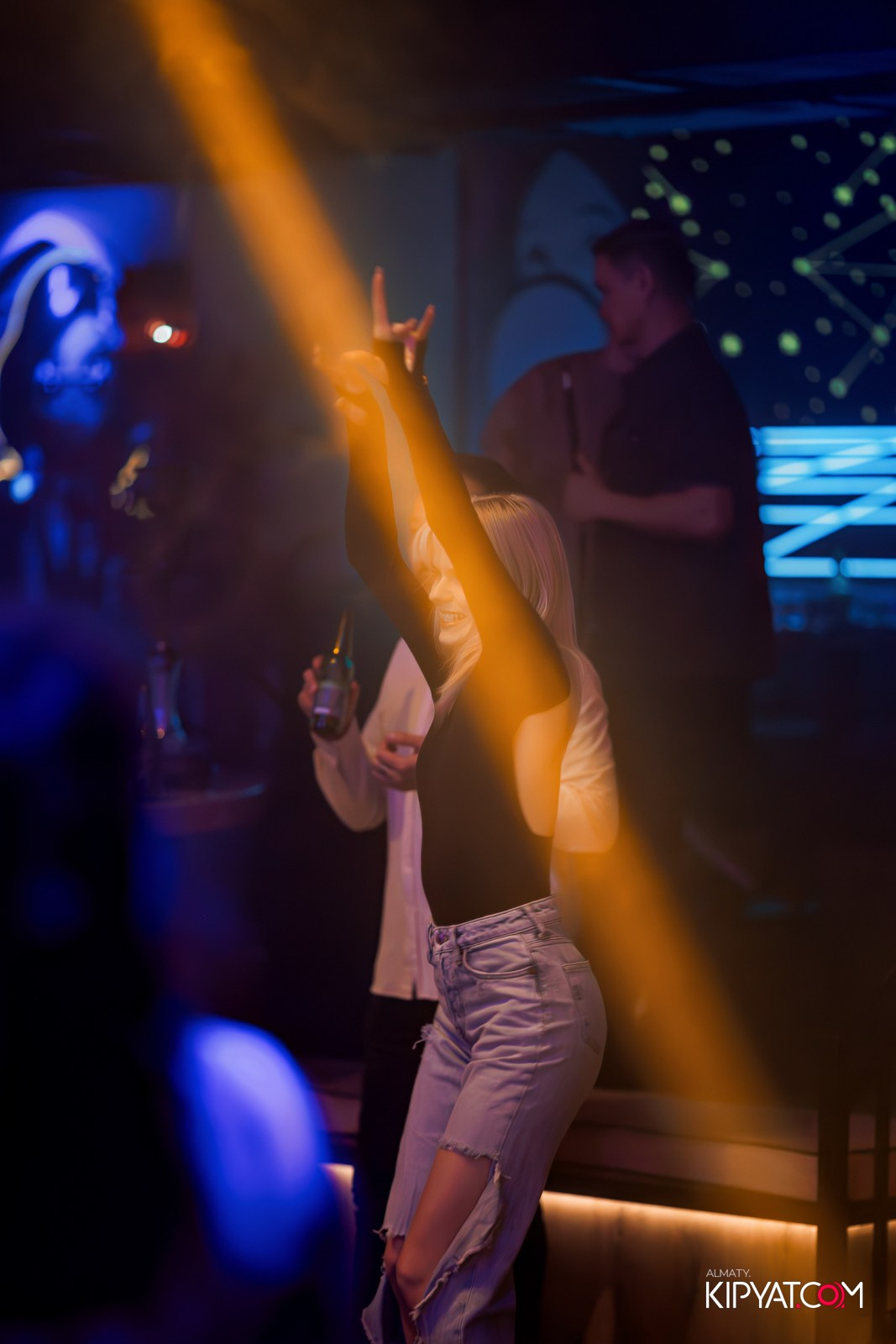 SANTA RAVE В НОЧНОМ КЛУБЕ SANTA BARBARA. КИПЯТКОМ АЛМАТЫ!