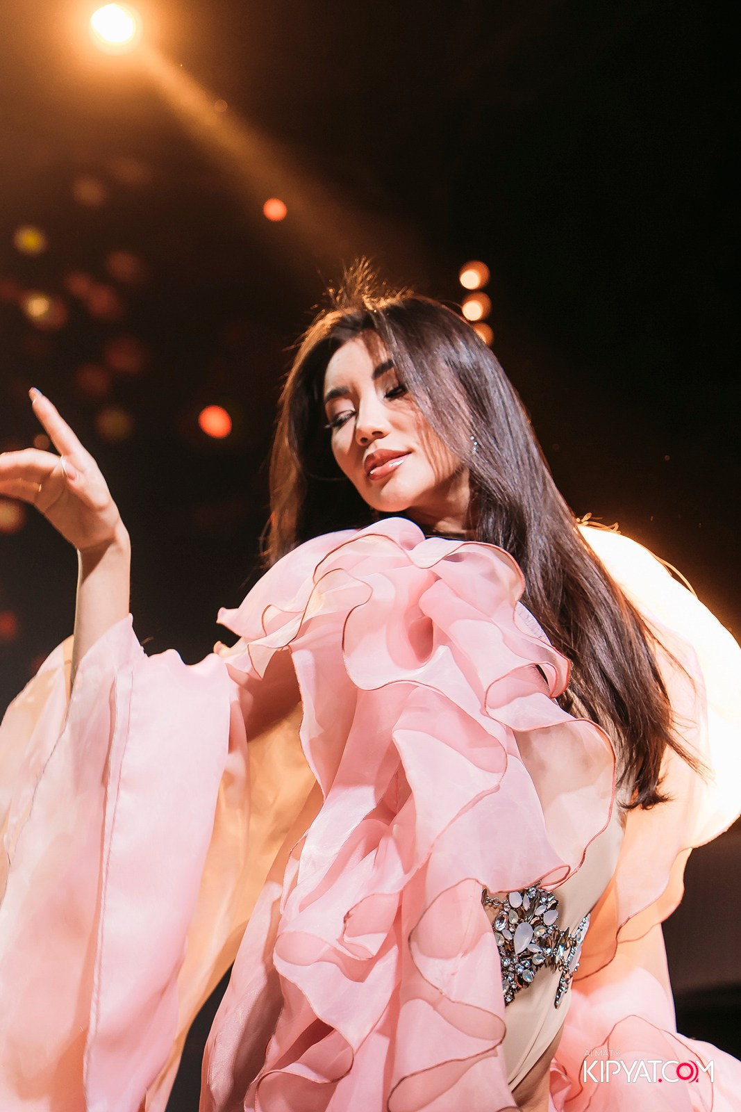 QUЕЕN. КИПЯТКОМ АЛМАТЫ!