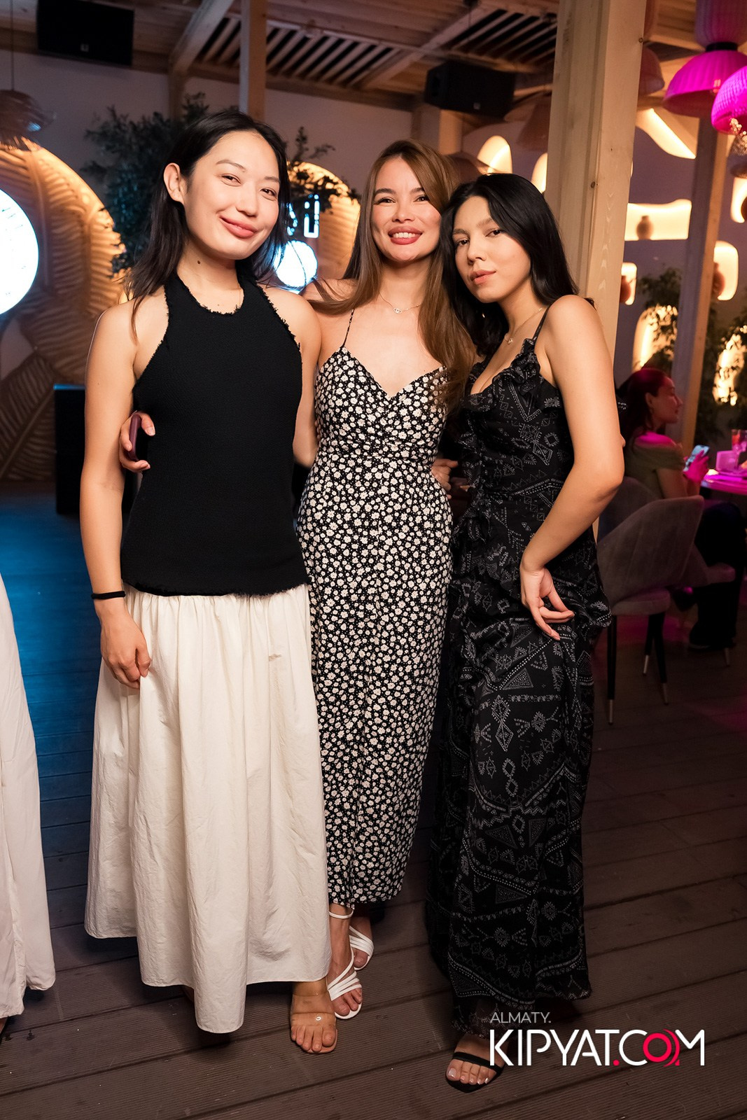 MOOD KARAOKE & TERRACE. КИПЯТКОМ АЛМАТЫ!