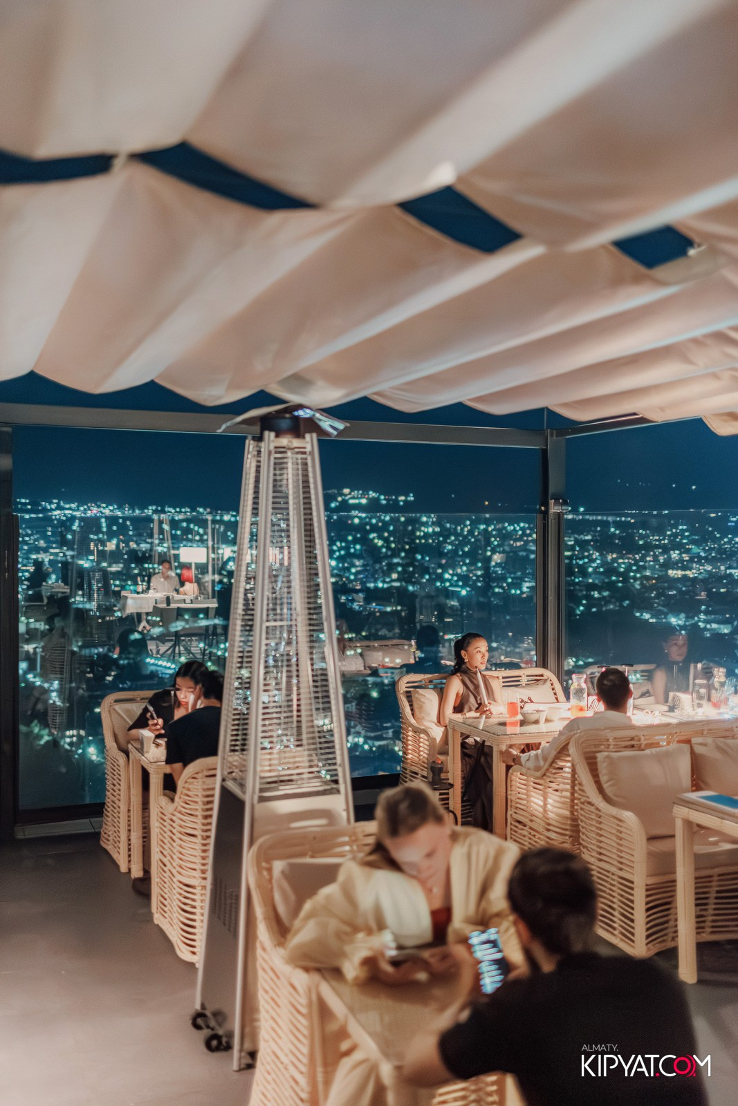 ВЫСТУПЛЕНИЕ DJ SUNQAR DJ BONI В SUNQAR BAR & RESTAURANT. КИПЯТКОМ АЛМАТЫ!