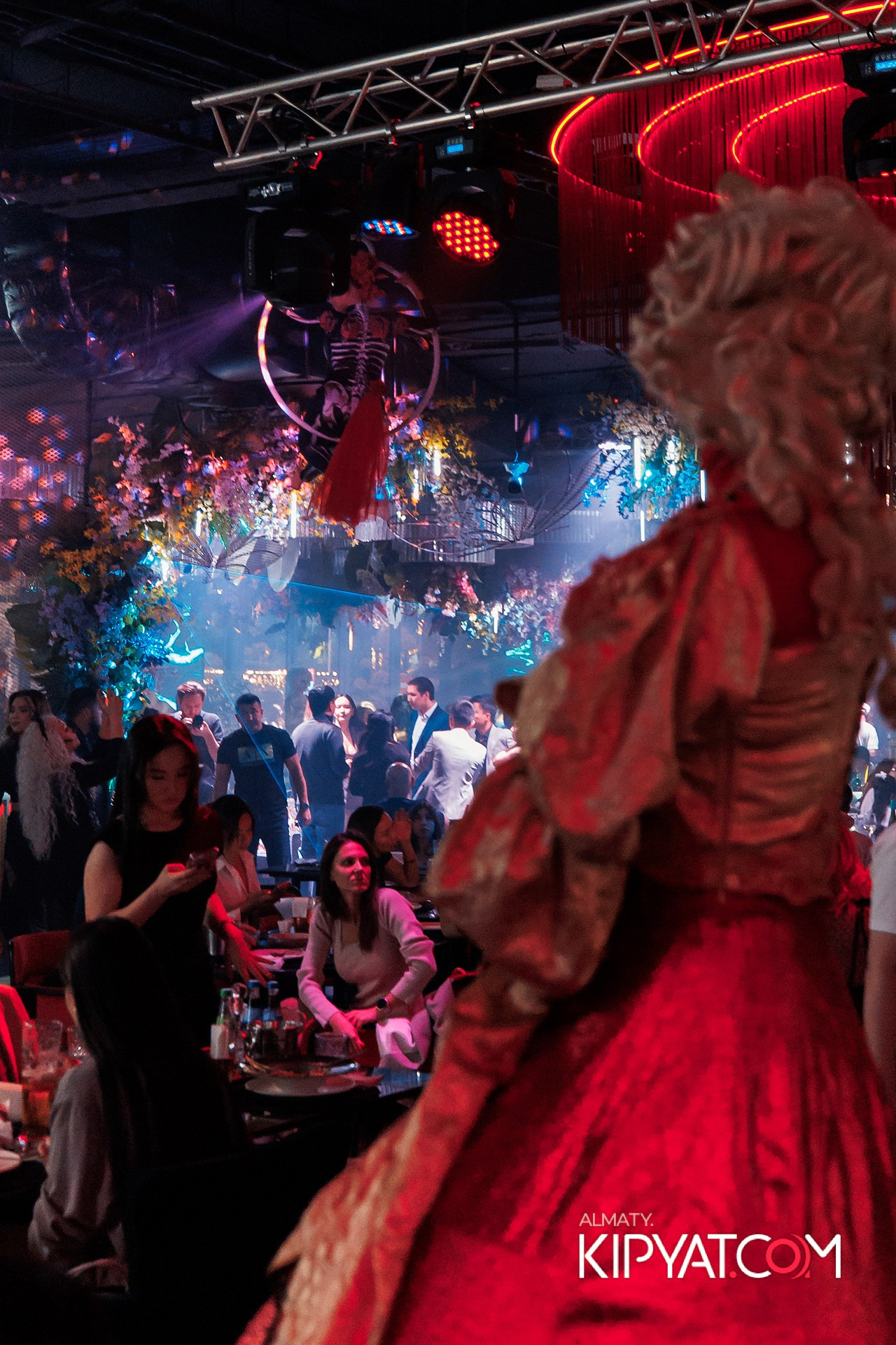 FRIENDS BAR & TERRACE. КИПЯТКОМ АЛМАТЫ! Фотосъемка мероприятий в Алматы
