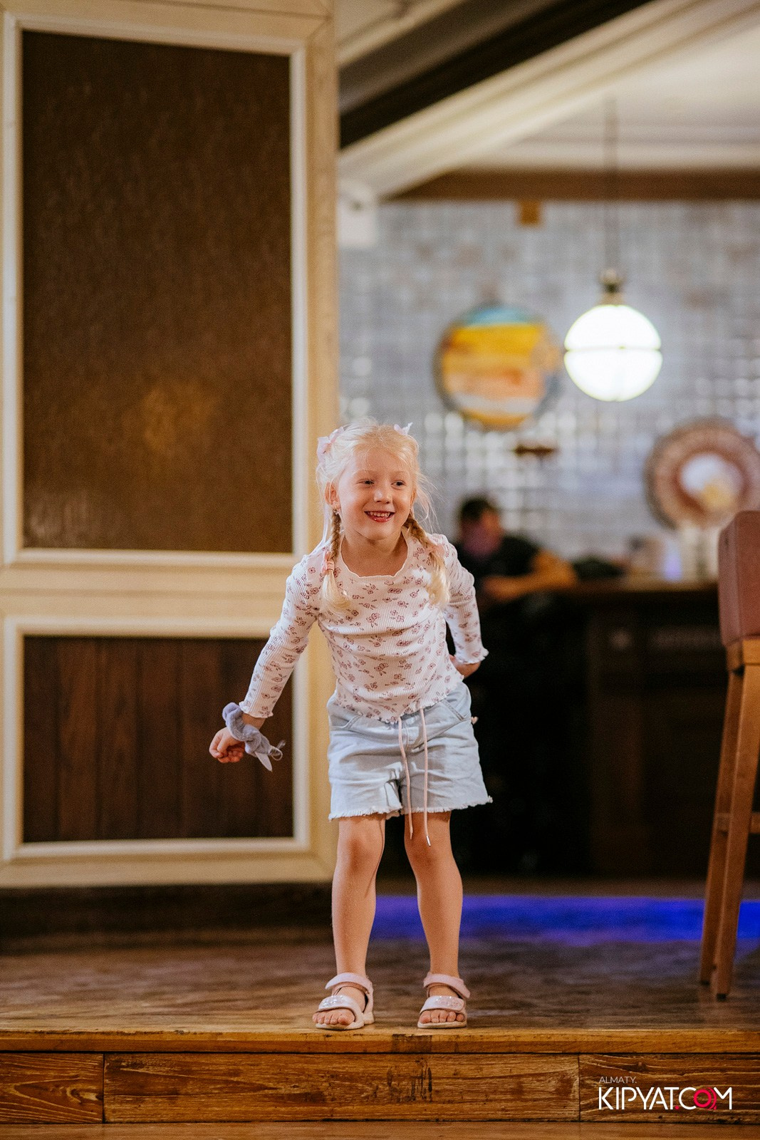 ЖИГУЛИ БАР-ДЕНЬ ЗНАНИЙ. КИПЯТКОМ АЛМАТЫ!