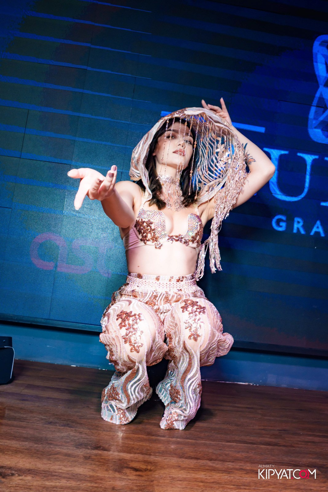 LAUREATE KARAOKE HALL. КИПЯТКОМ АЛМАТЫ!