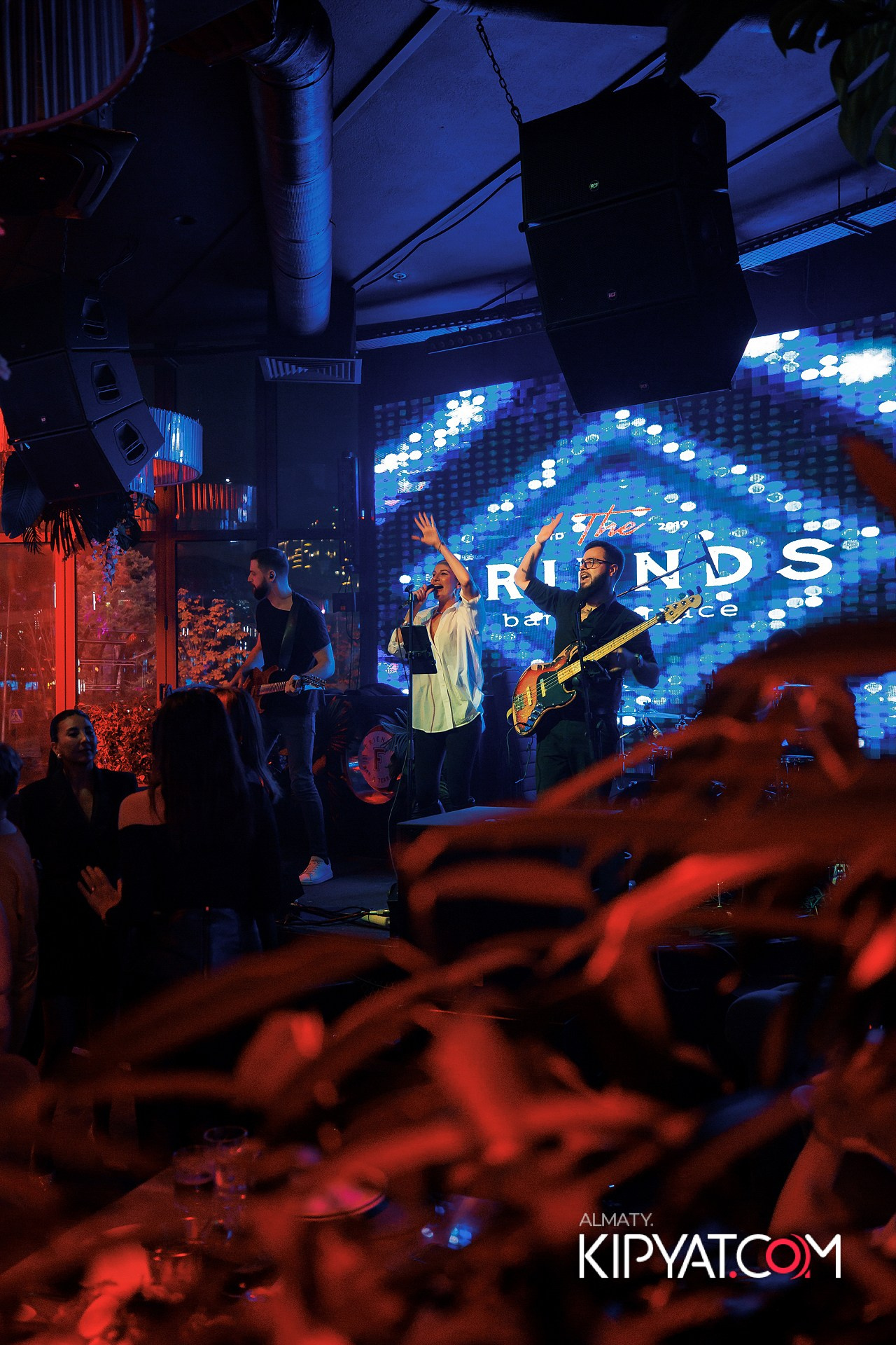 FRIENDS BAR & TERRACE. КИПЯТКОМ АЛМАТЫ! Фотосъемка мероприятий в Алматы