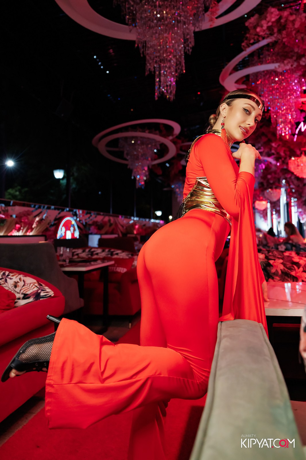 ЗАЯ, НА БИС. КИПЯТКОМ АЛМАТЫ!