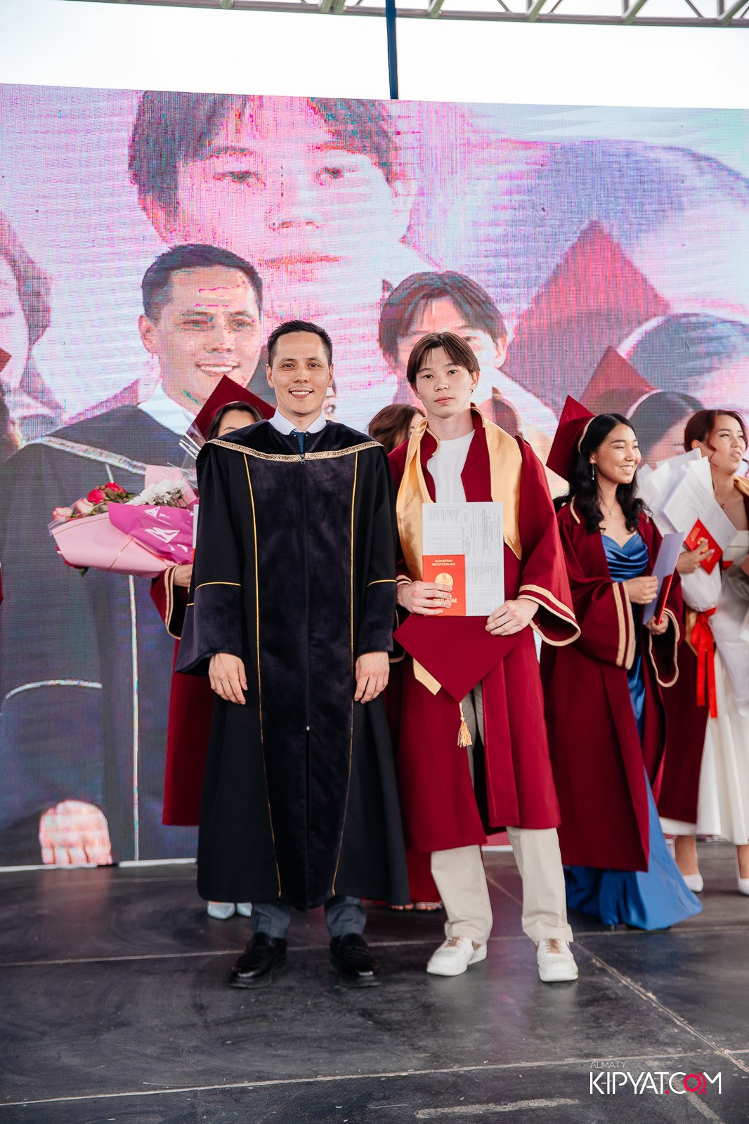 ВРУЧЕНИЕ ДИПЛОМОВ — НАРХОЗ КОЛЛЕДЖ. Part 4. КИПЯТКОМ АЛМАТЫ!