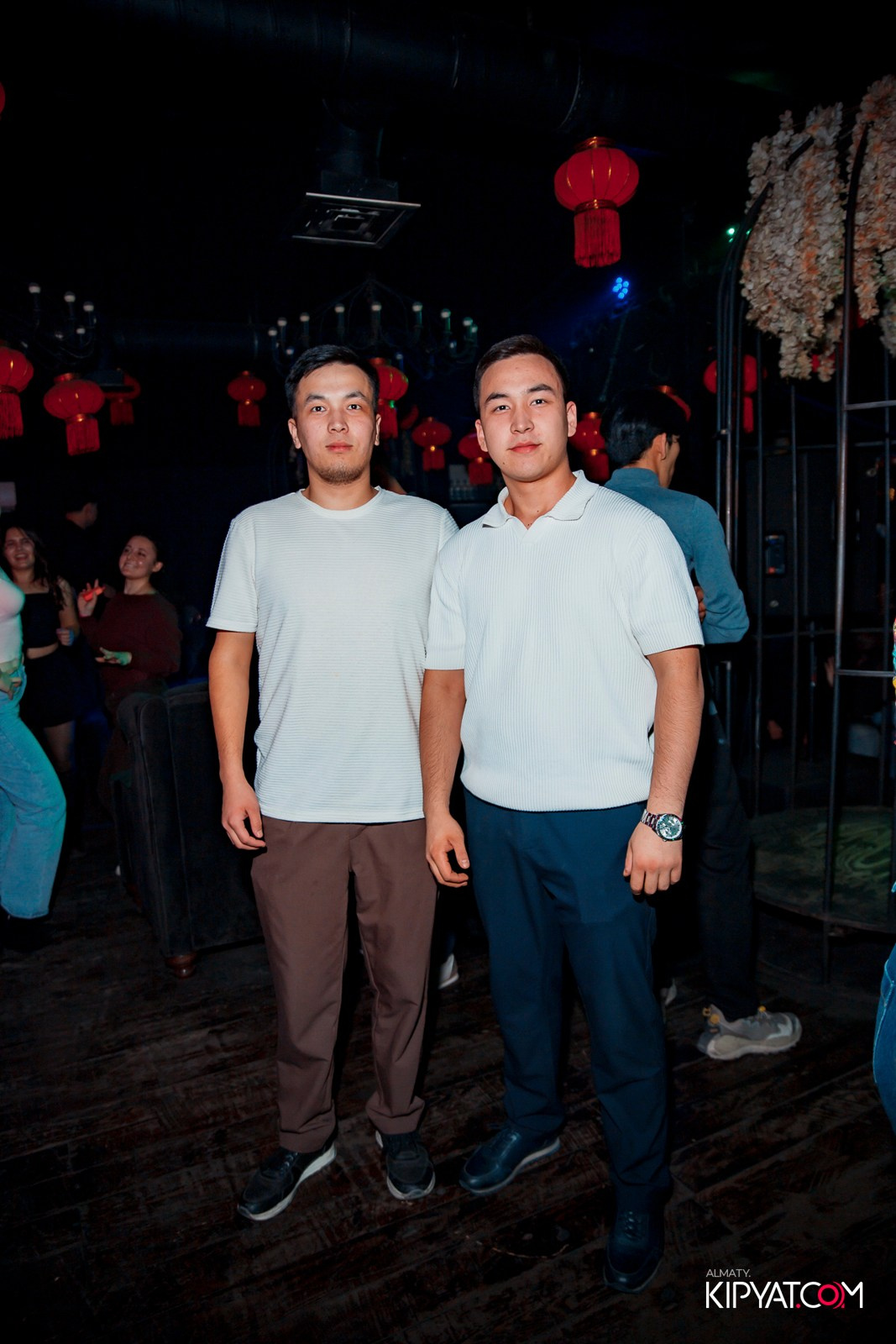 UYAT EMES BAR. КИПЯТКОМ АЛМАТЫ! Фотосъемка мероприятий в Алматы