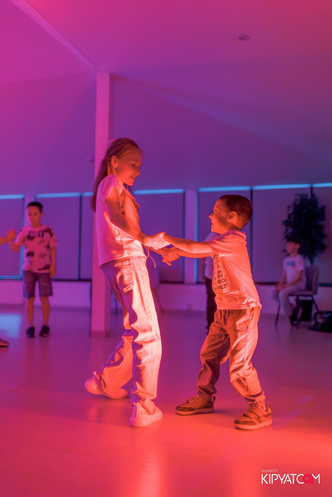 КВЕСТ-ШОУ ALAROVICH ИГРА В КАЛЬМАРА. КИПЯТКОМ АЛМАТЫ!