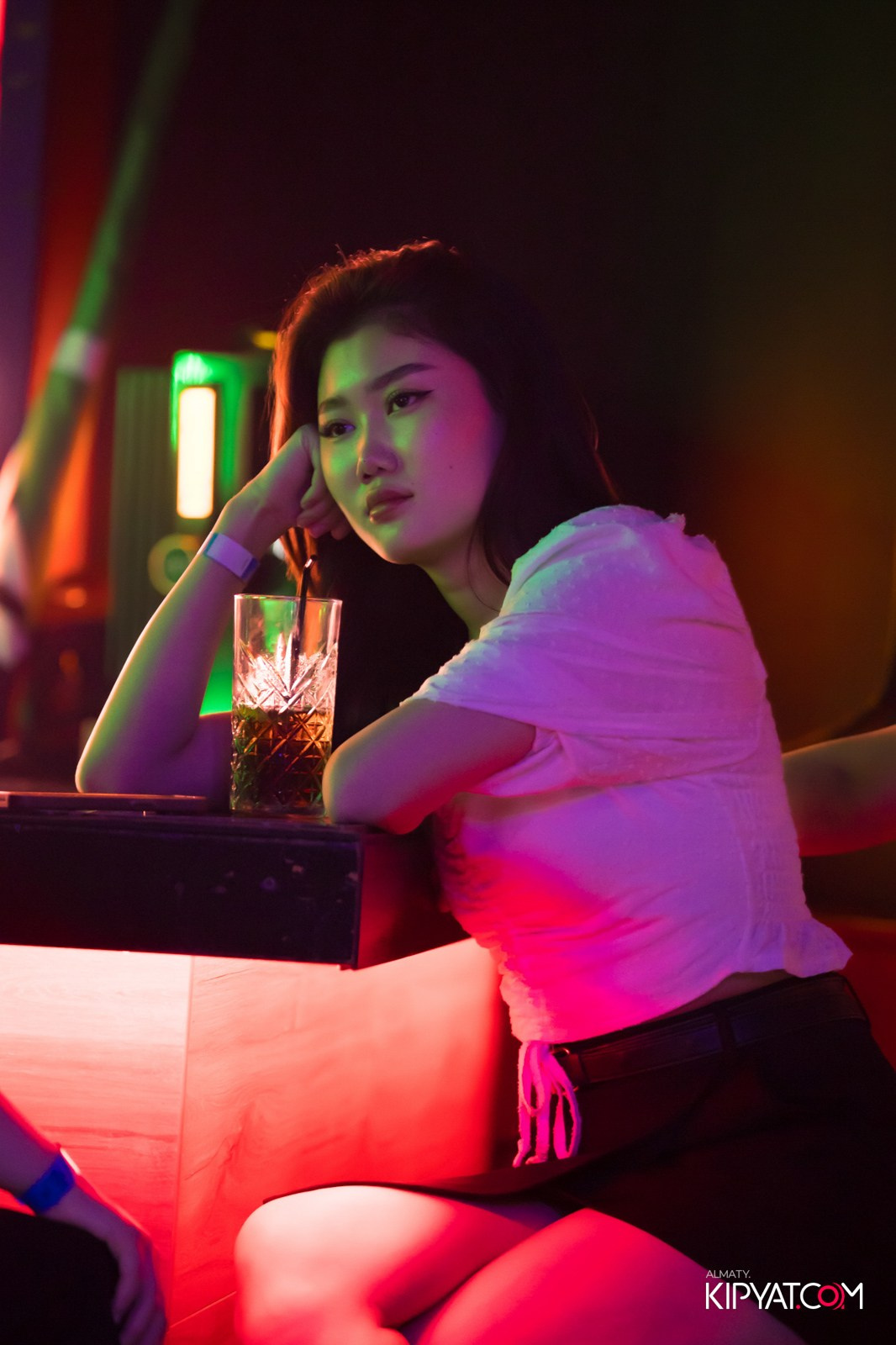 UYAT EMES BAR. КИПЯТКОМ АЛМАТЫ!