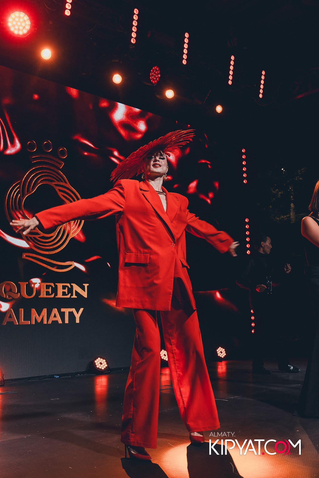 QUEEN. КИПЯТКОМ АЛМАТЫ!