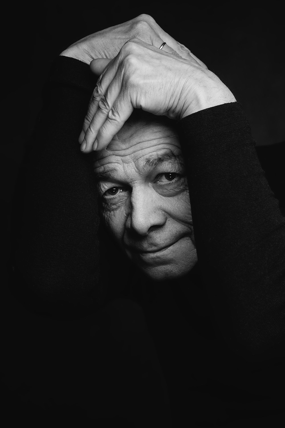 U-ray: Художественный чёрно-белый портрет. U-ray