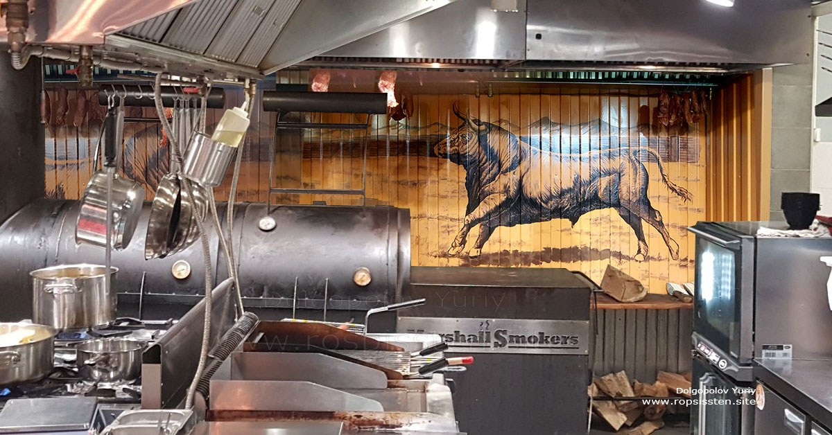 Еще немного росписи стен