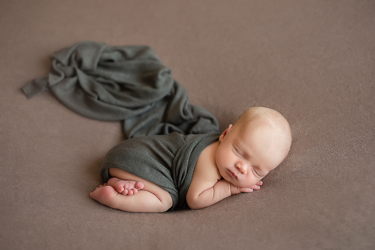 Роман, 12 дней. Детский и семейный фотограф в Красноярске. Фотосессии новорожденных малышей до 1 месяца