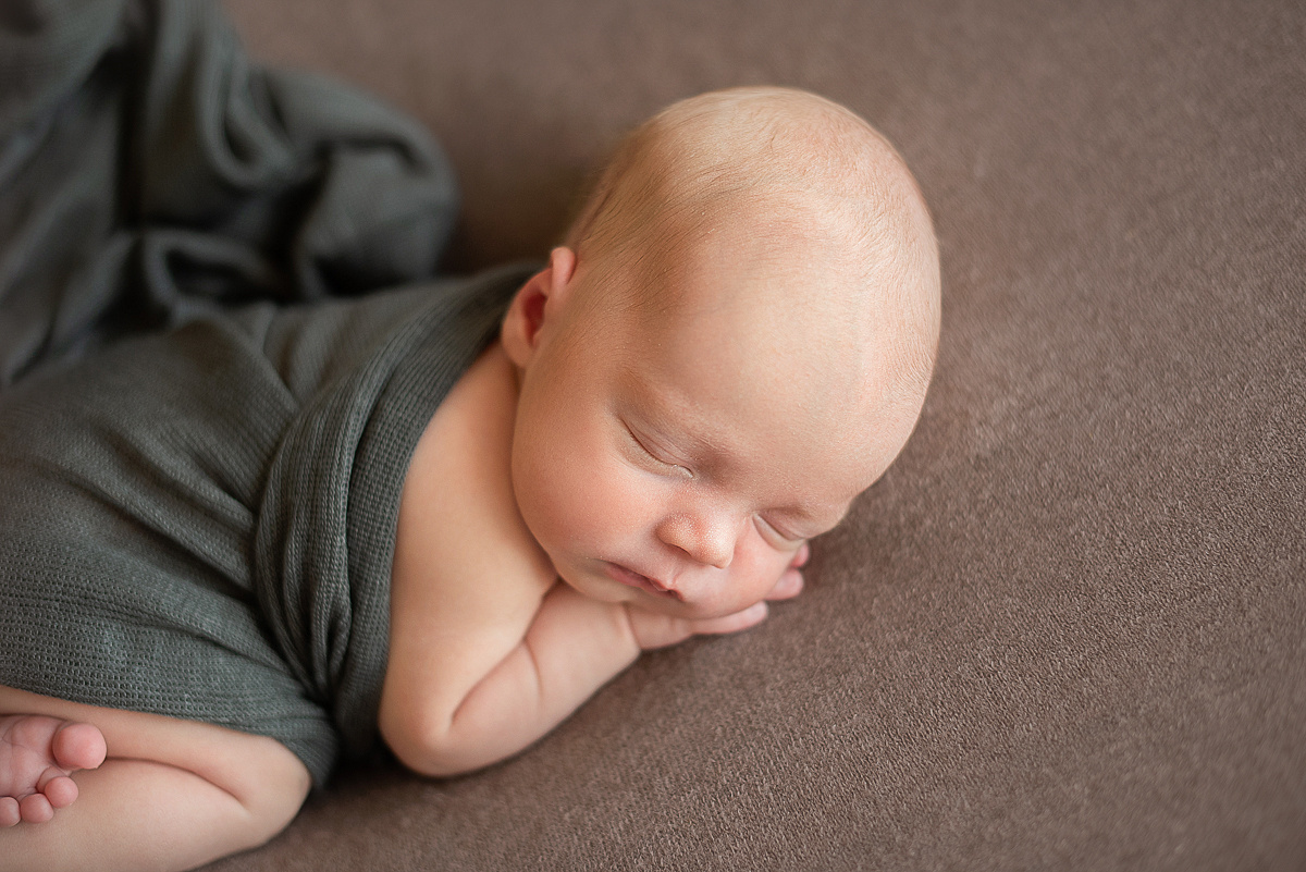 Роман, 12 дней. Детский и семейный фотограф в Красноярске. Фотосессии новорожденных малышей до 1 месяца