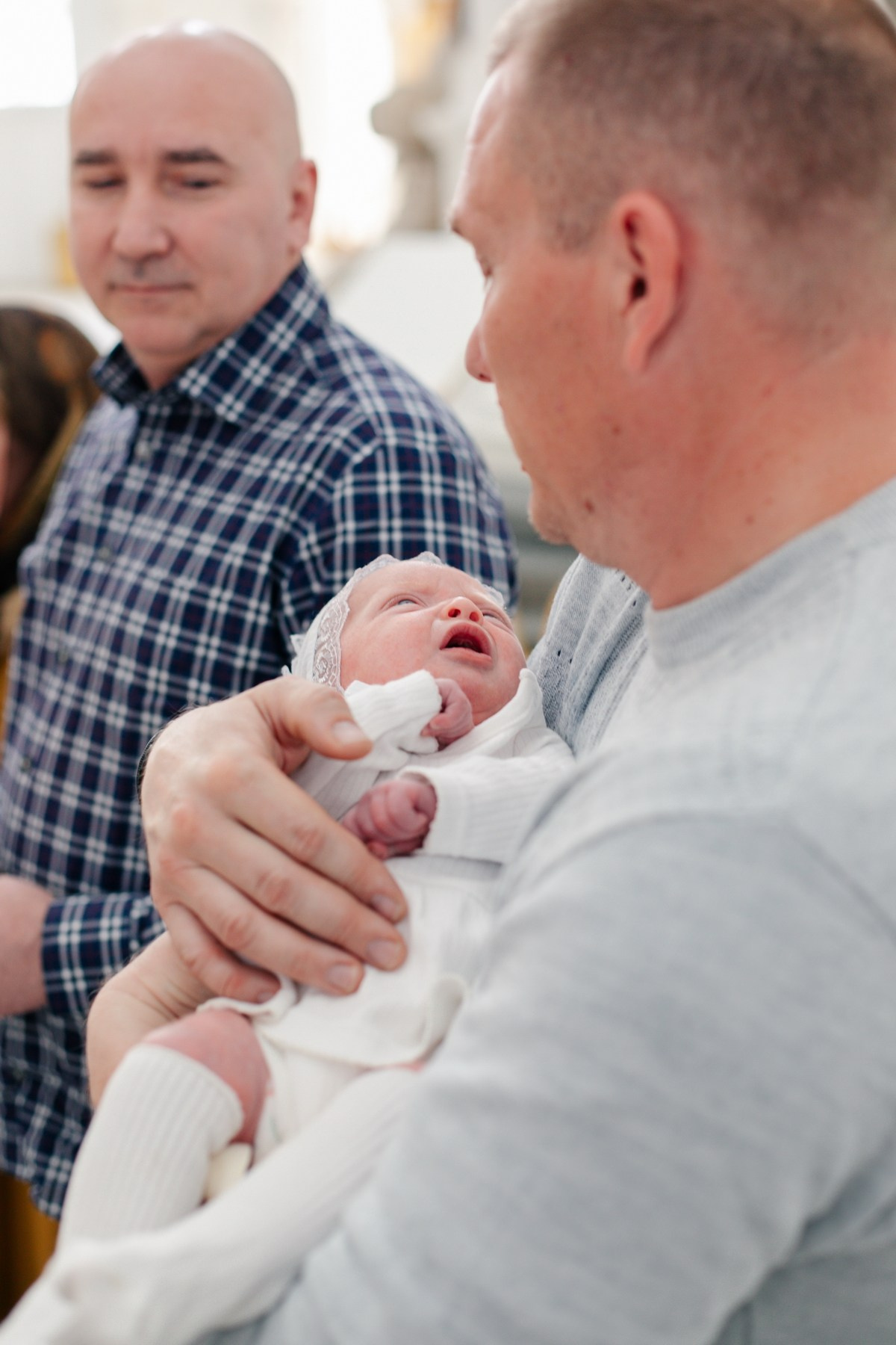 Крещение ребенка в Смольном соборе СПб. Фотограф крещение венчание в Петербурге! Помогает подобрать храм и посоветовал душевного батюшку в СПб