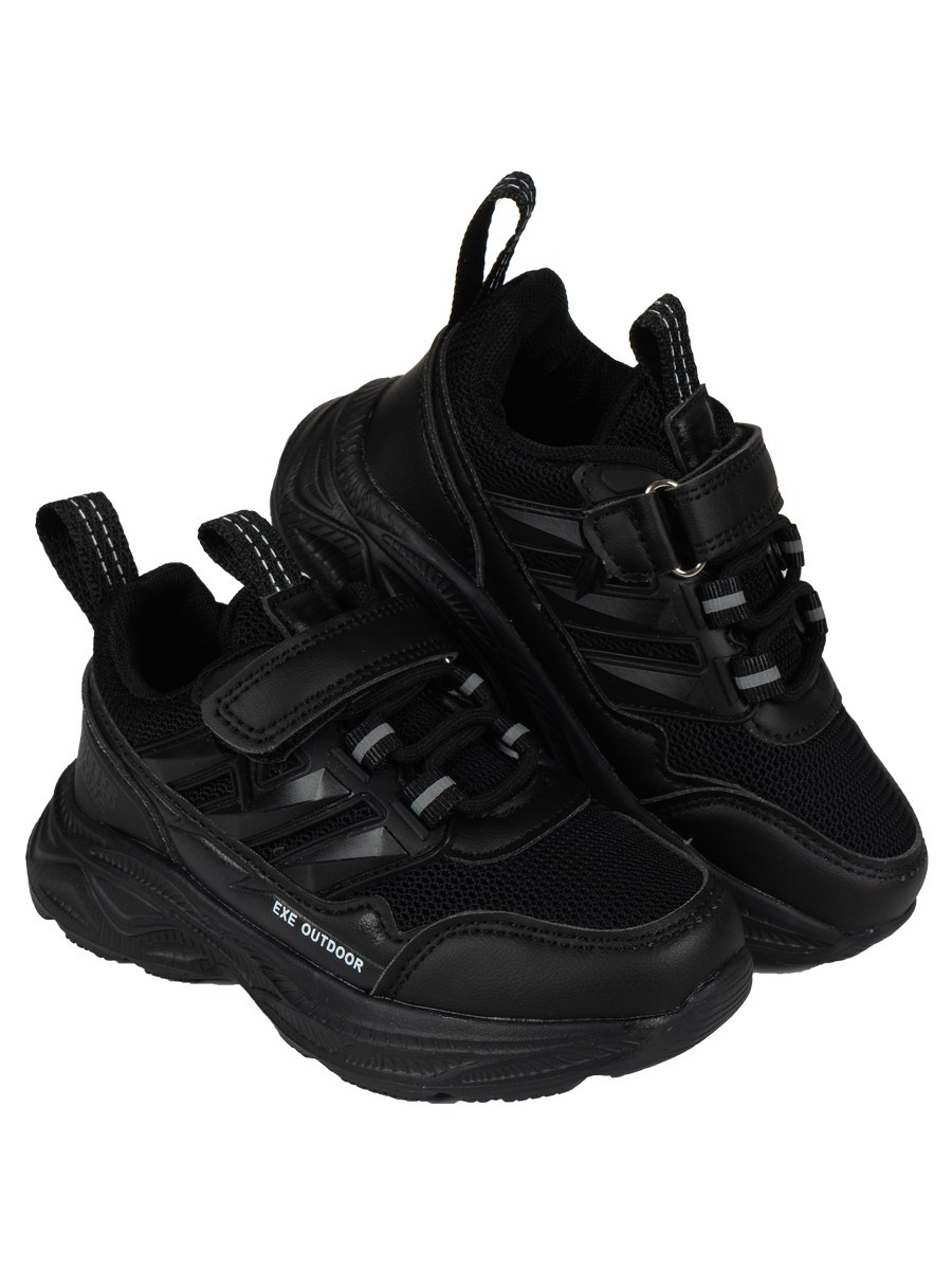 Кроссовки черные, детские, на липучке на белом фоне