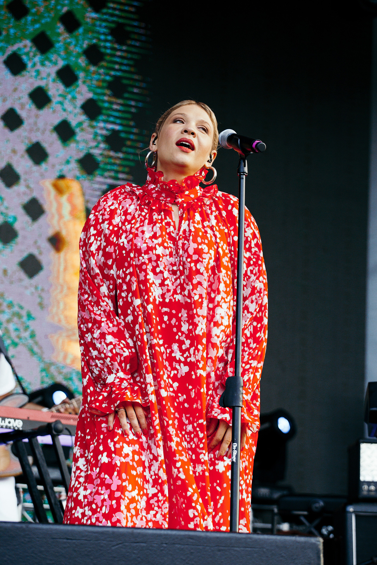 Выступление Тина Кузнецова Zventa Sventana, на фестивале Seasons Project. Фотограф Дмитрий Молчанов | Фотограф Пермь | Фотограф