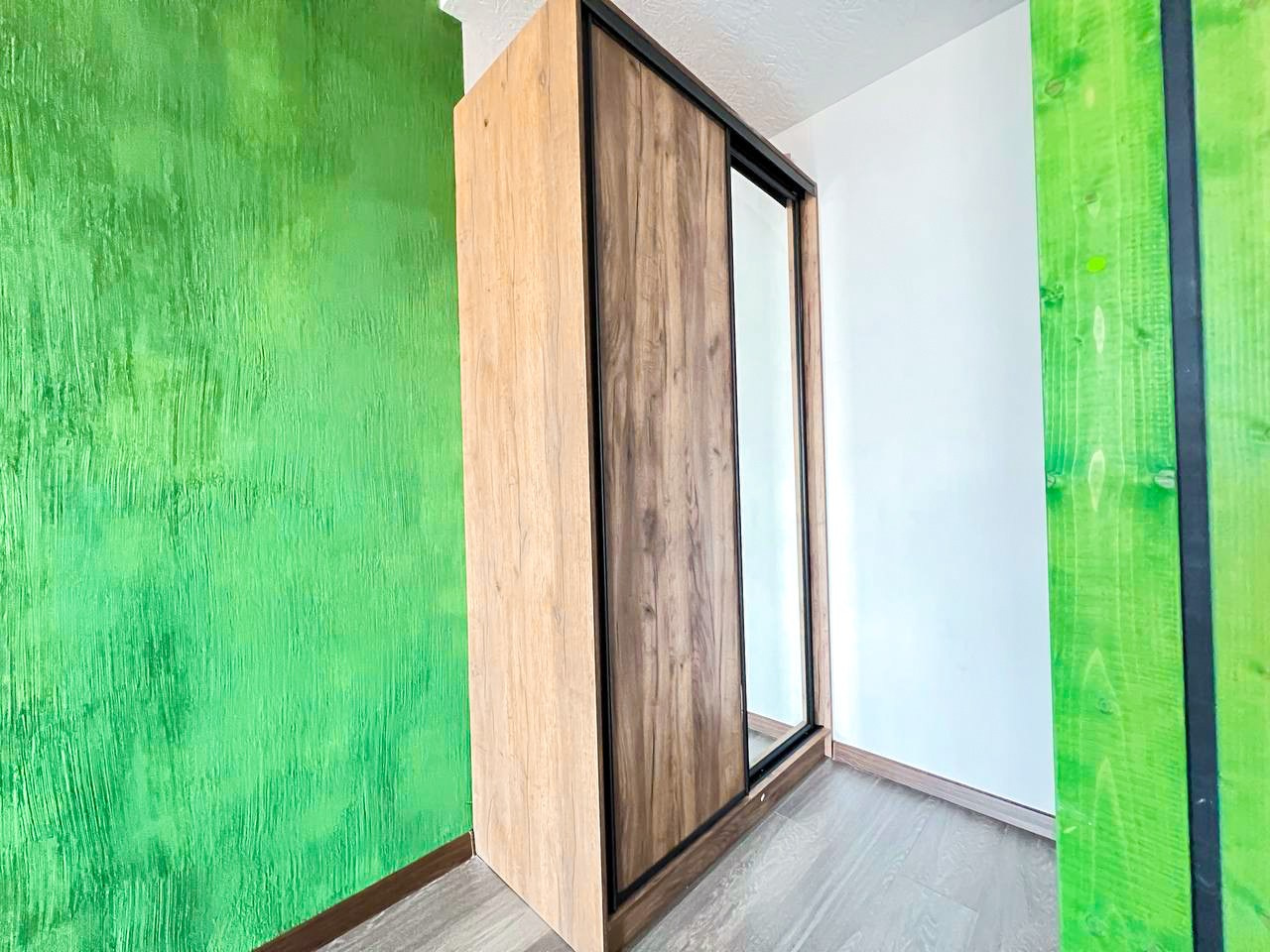 Классная двухуровневая квартира с потрясающим видом на город, со своей парковкой. Квартиры посуточно, длительно в Сочи, LARA APART GROUP