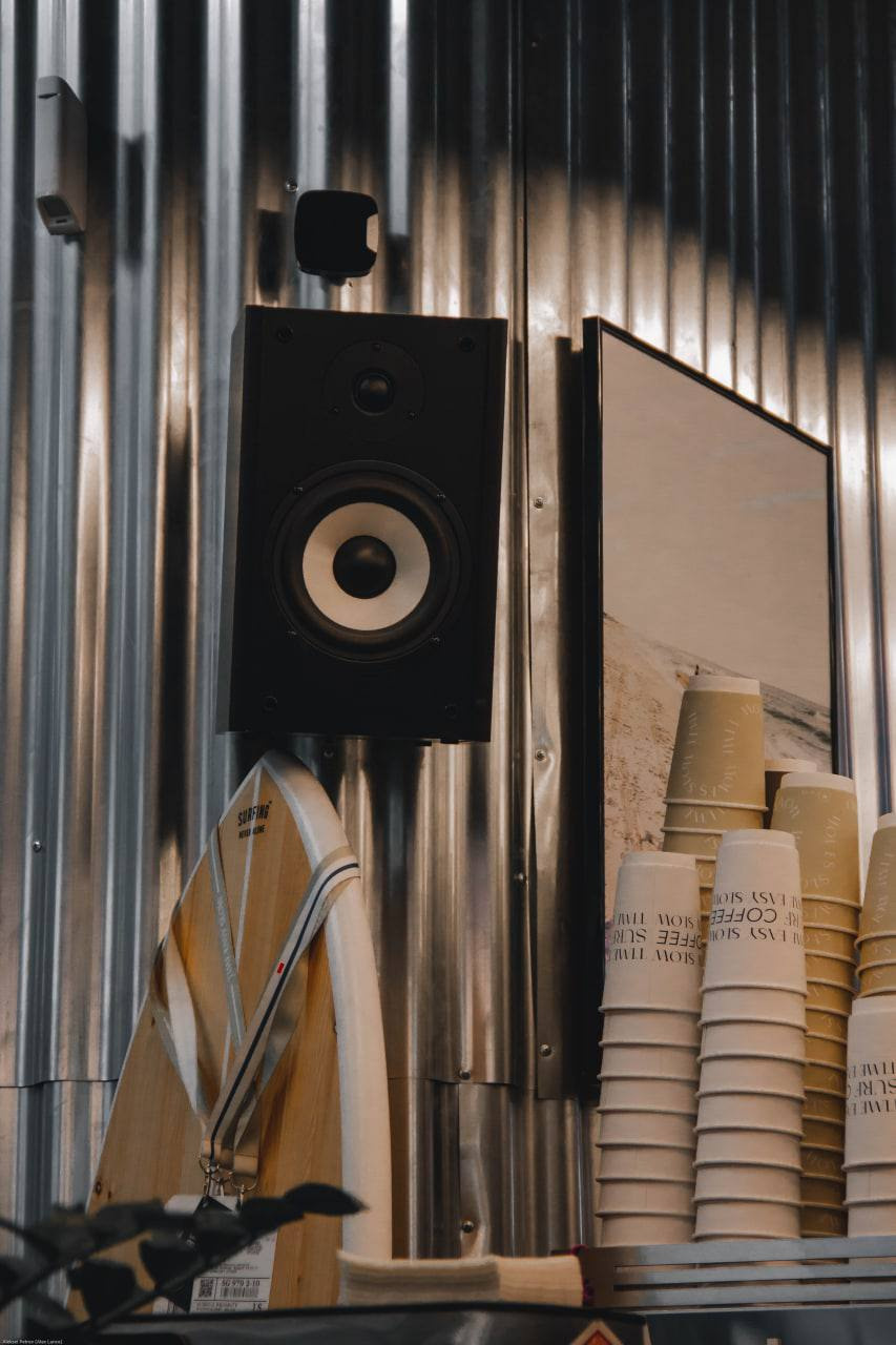 Surf Coffee x MAXI  — Интерьер. KiPPER Gallery — Фотограф