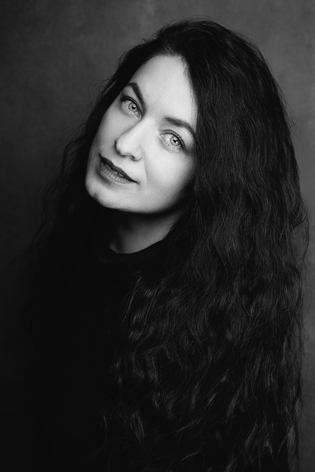 U-ray: Художественный чёрно-белый портрет. U-ray