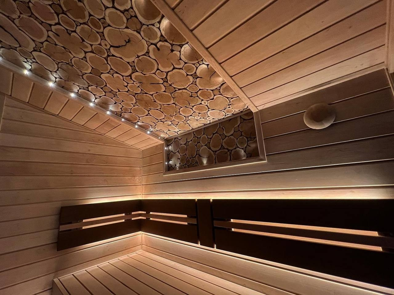 Эта баня в Садах Времени не оставит равнодушным никого- ни внутри парной, ни снаружи. SaunaTopMasters