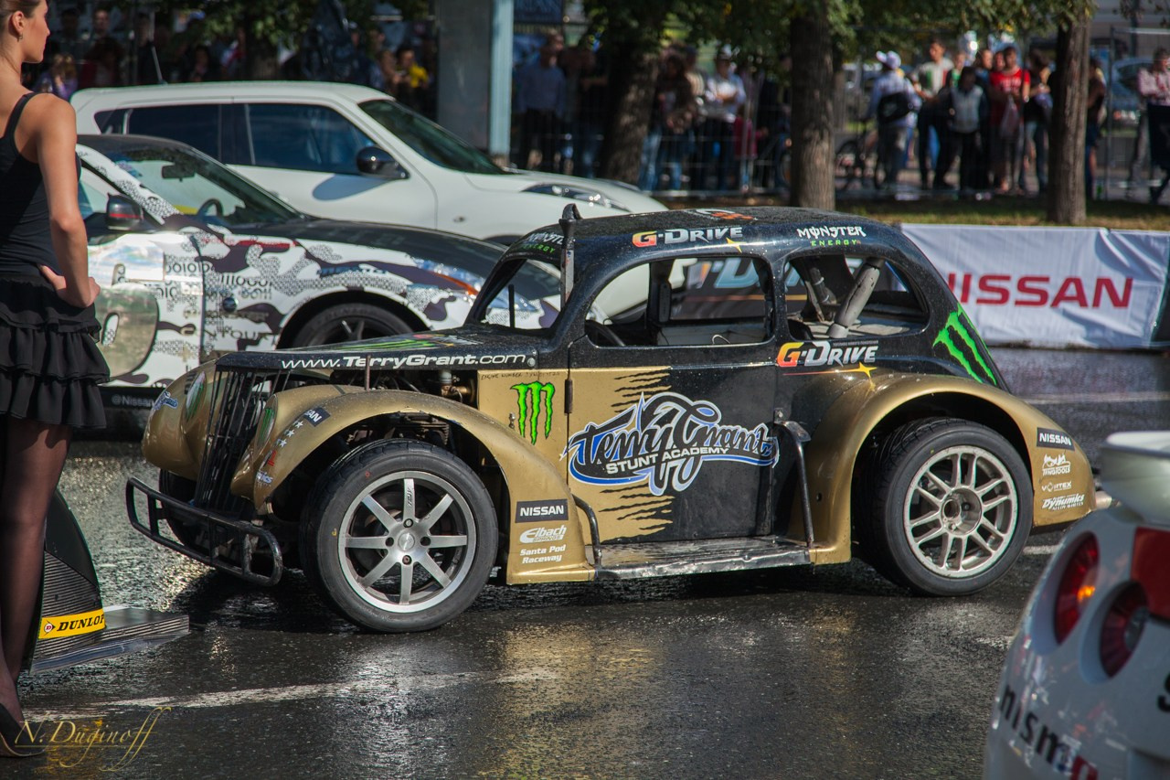 Nissan Nissmo Drive. Профессиональный фотограф Дугинов Николай | Екатеринбург