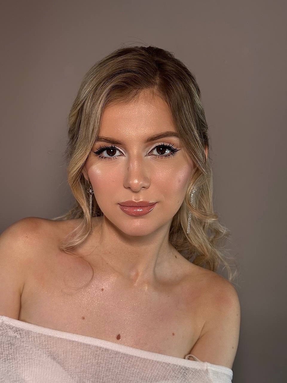 Макияж. Студия макияжа и прически V-Style