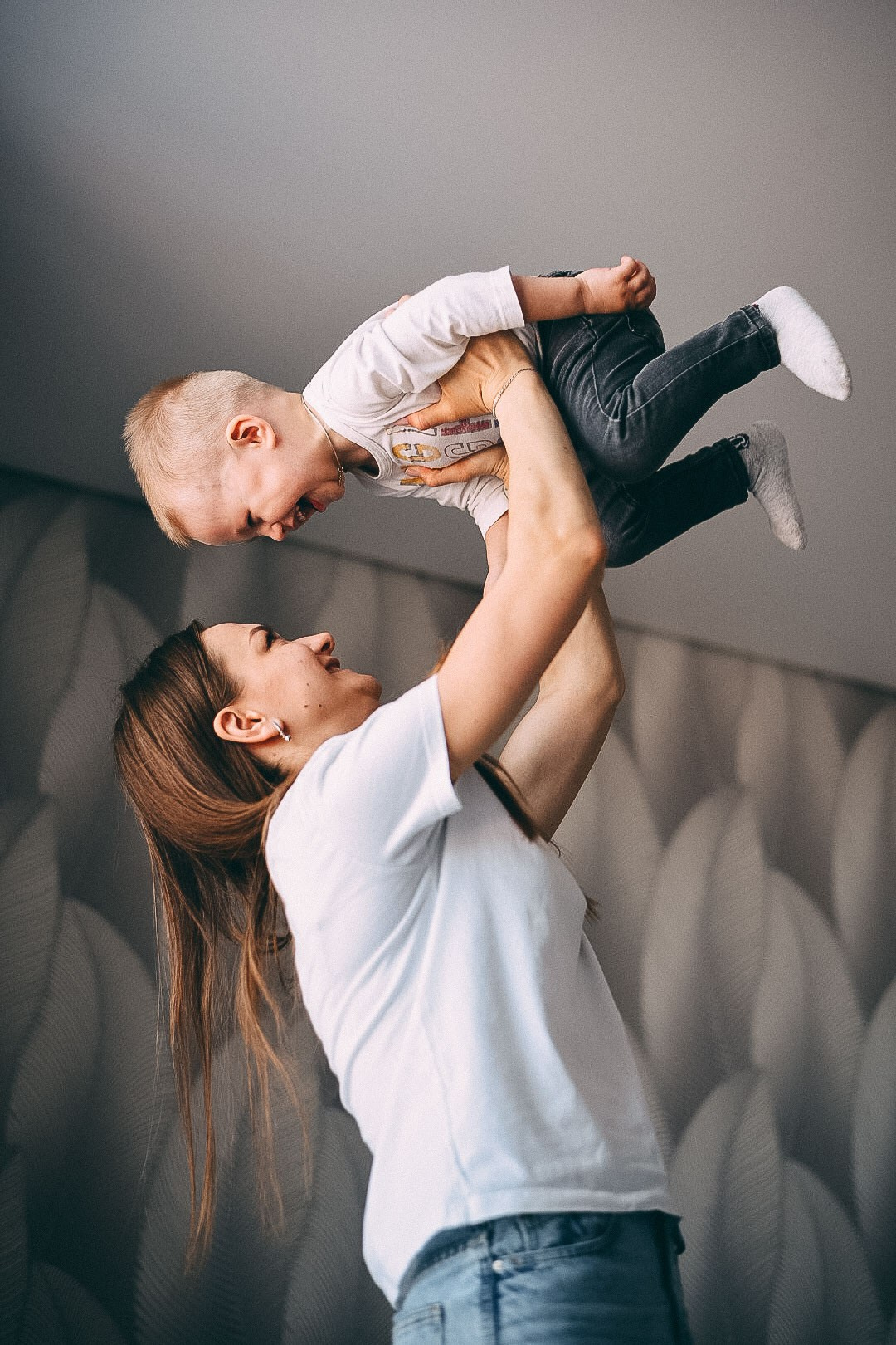 Семейная фотосессия дома плюс фотопрогулка. Фотограф в Сочи — Маргарита Поганова