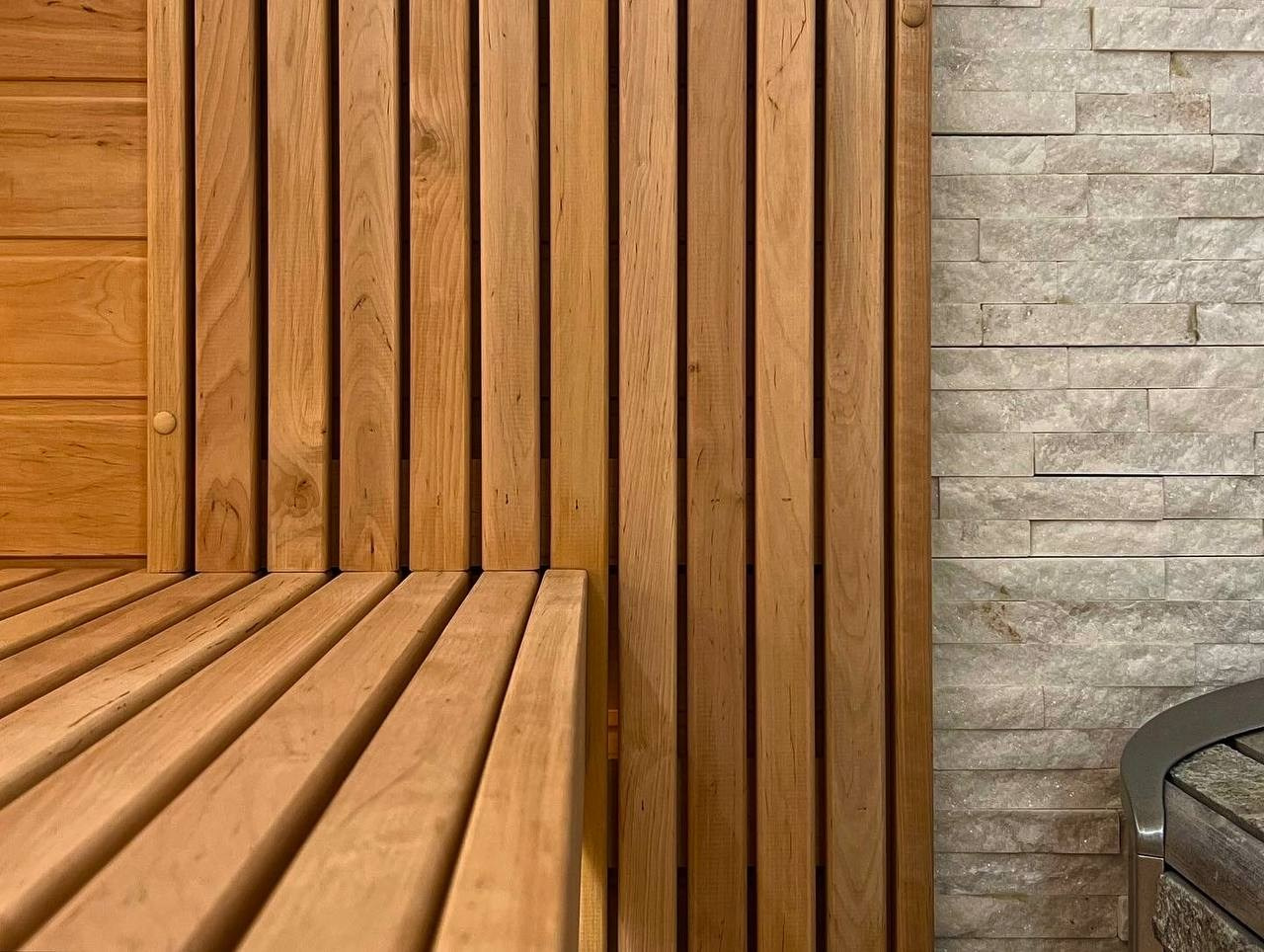 Дизайнерская реечная сауна в Лисьем Носу: уникальная концепция, материалы и оборудование — единственная в своем роде. SaunaTopMasters