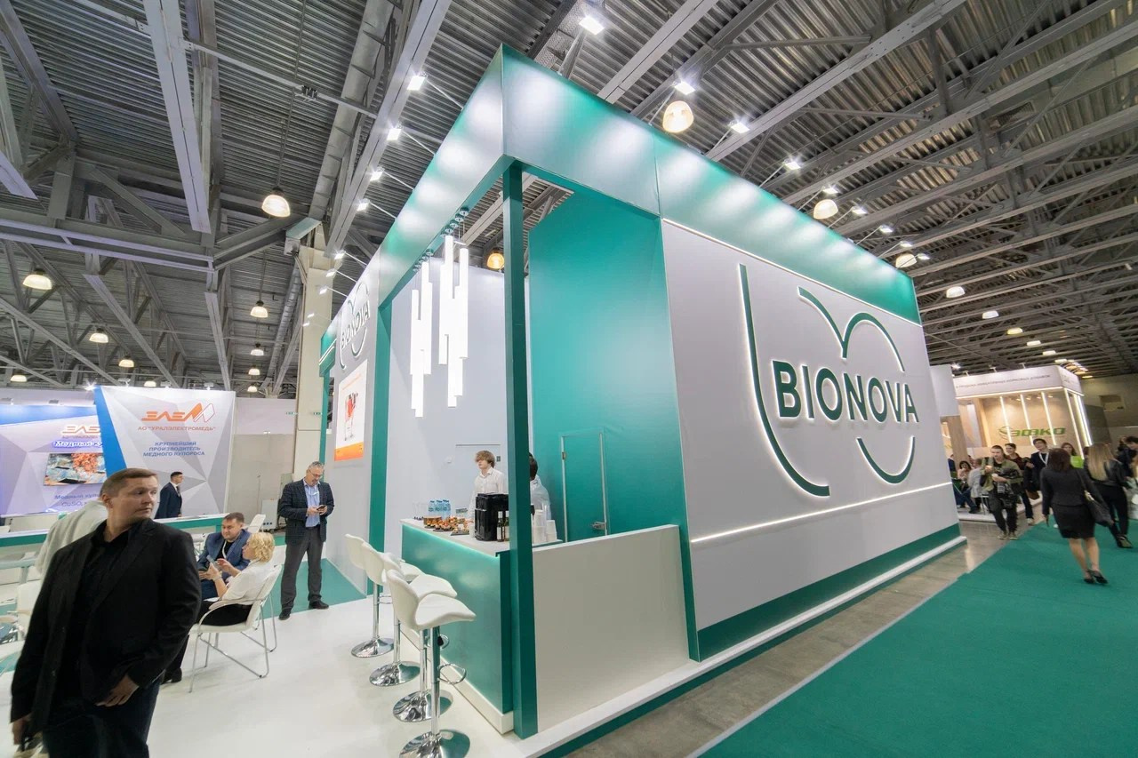 Выставочные стенды. Профессиональный портретный фотограф в Москве Владимир Глаголев