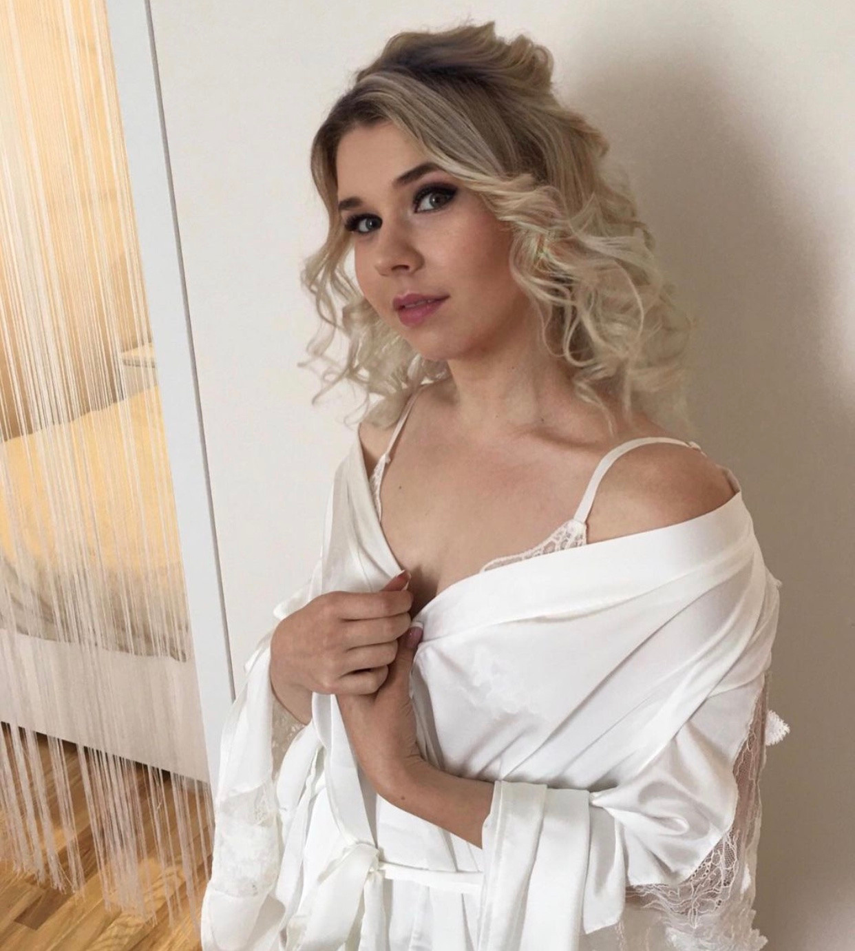 Свадебные и вечерние образы. Прически и макияж. Услуги свадебного стилиста в Москве