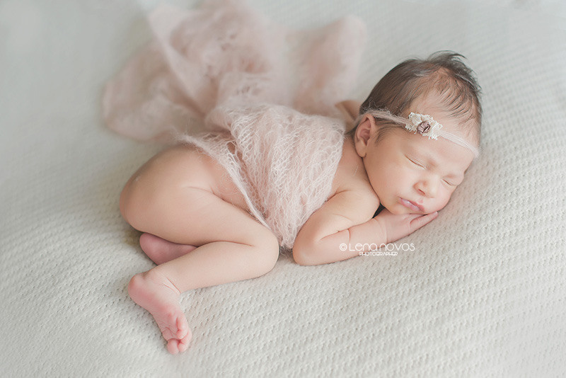 Малышка Агата, 15 дней. Детский и семейный фотограф Елена Новоселова в г. Владивосток