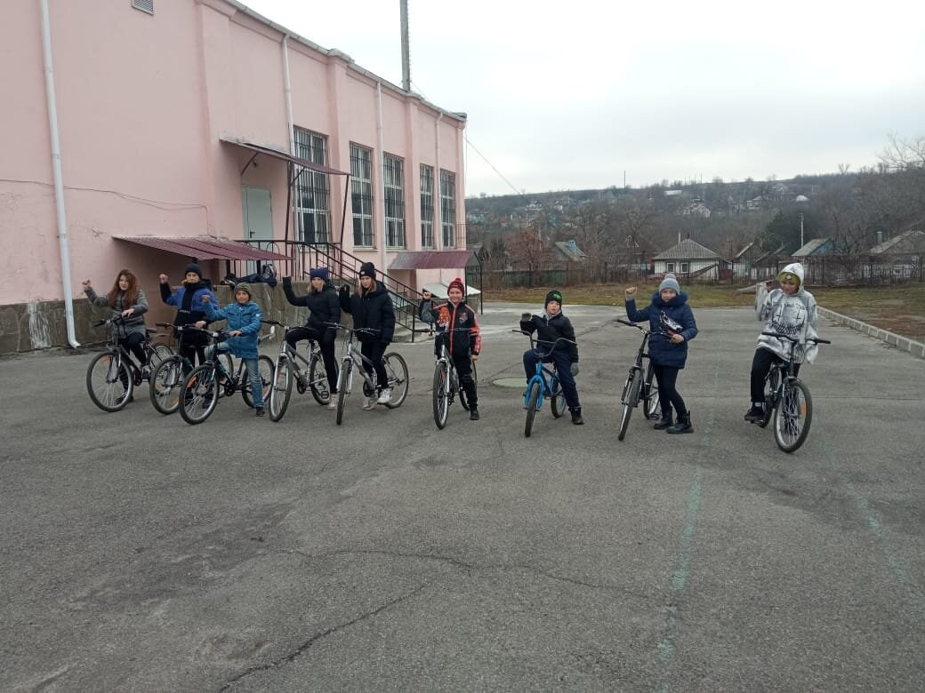 Юность. Дорога. Велосипед (2021). Экстремальные виды спорта в Красном Сулине