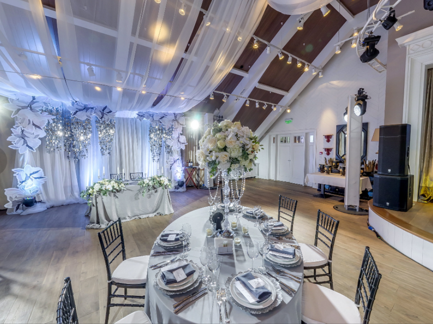 Площадка № 2-13. Свадебный организатор Москва