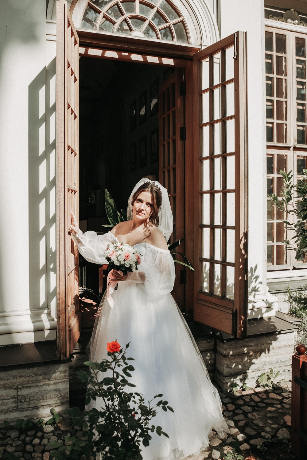 Свадебный фотограф в Санкт Петербурге, Москве. Фотограф крещение венчание в Петербурге! Помогает подобрать храм и посоветовал душевного батюшку в СПб