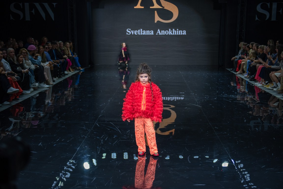 SochiFashionWeek2024 дизайнер Анохина Светлана. Семейный и коммерческий фотограф в Сочи Александр Бодунов