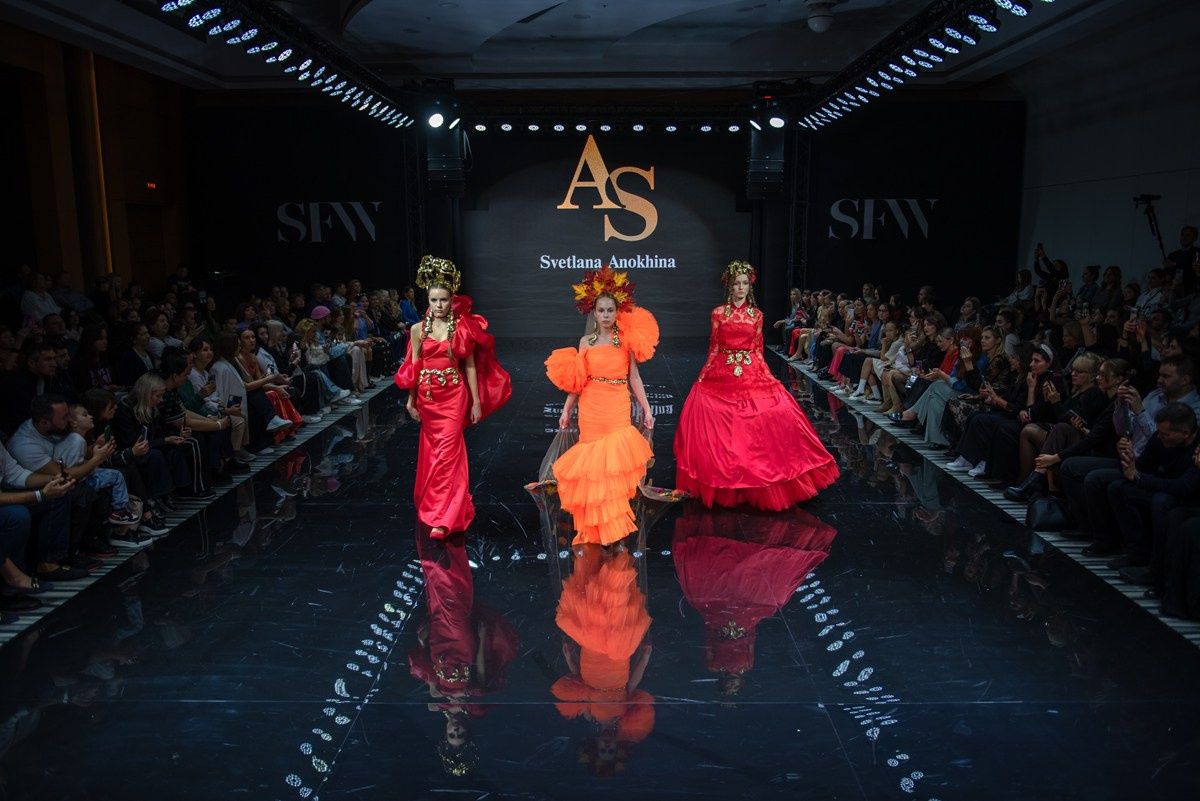 SochiFashionWeek2024 дизайнер Анохина Светлана. Семейный и коммерческий фотограф в Сочи Александр Бодунов